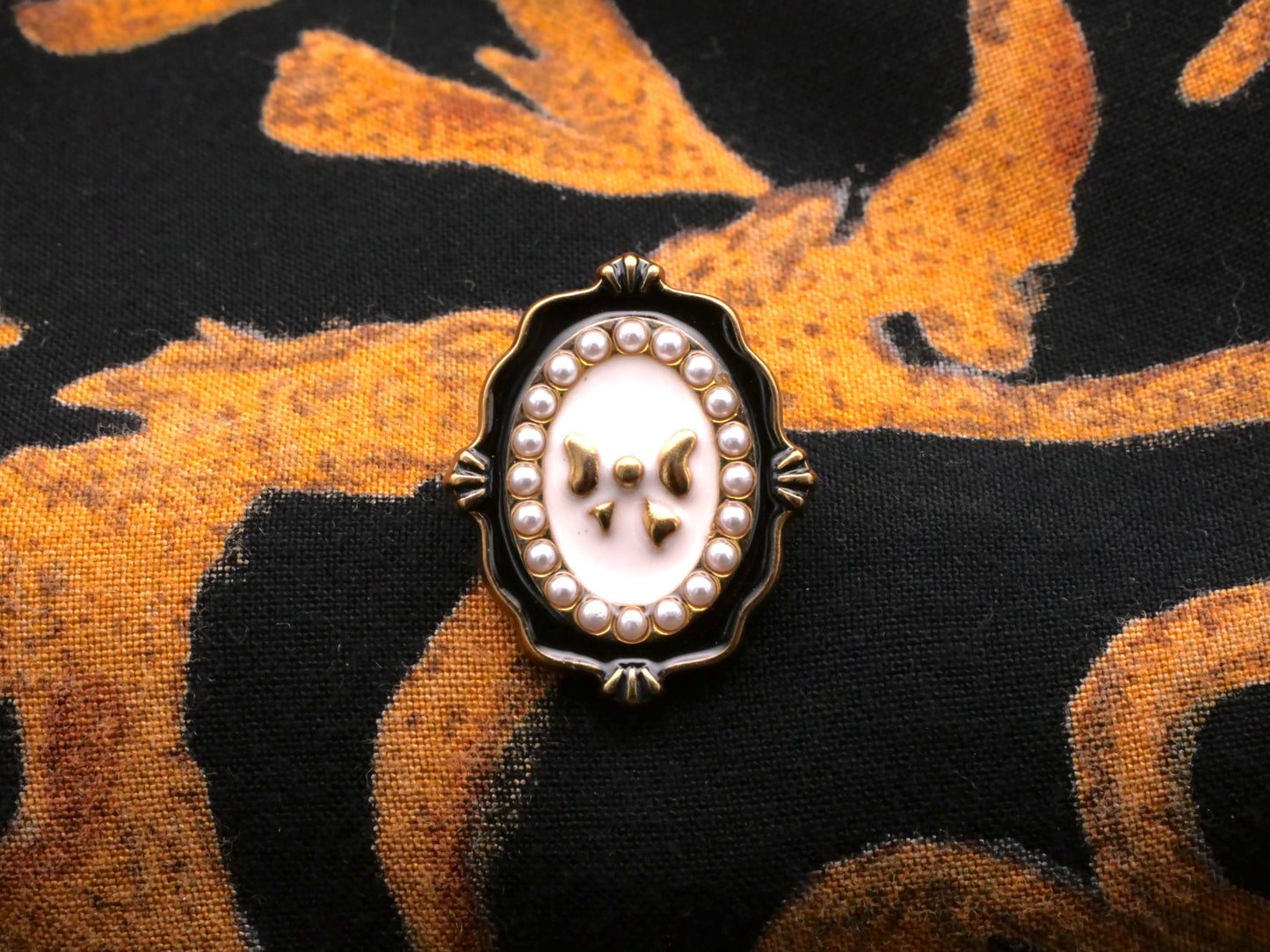 Bow Picture Frame Enamel Metal Button 18x22mm
