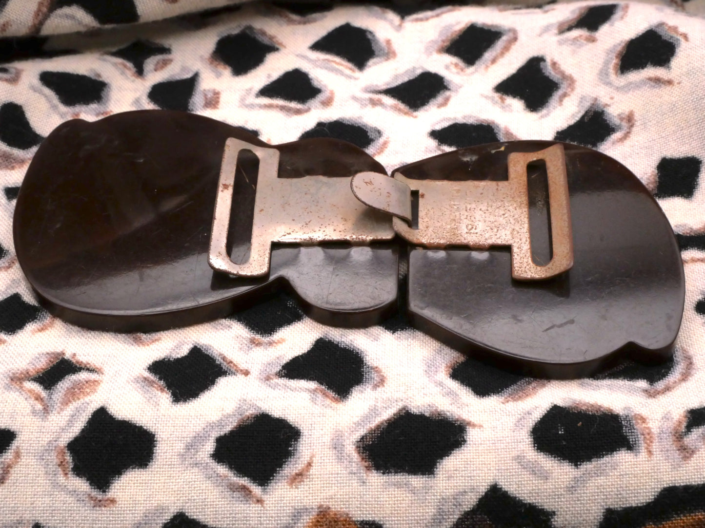 Carved Bakelite Brown Bow Vintage Buckle 43x88mm