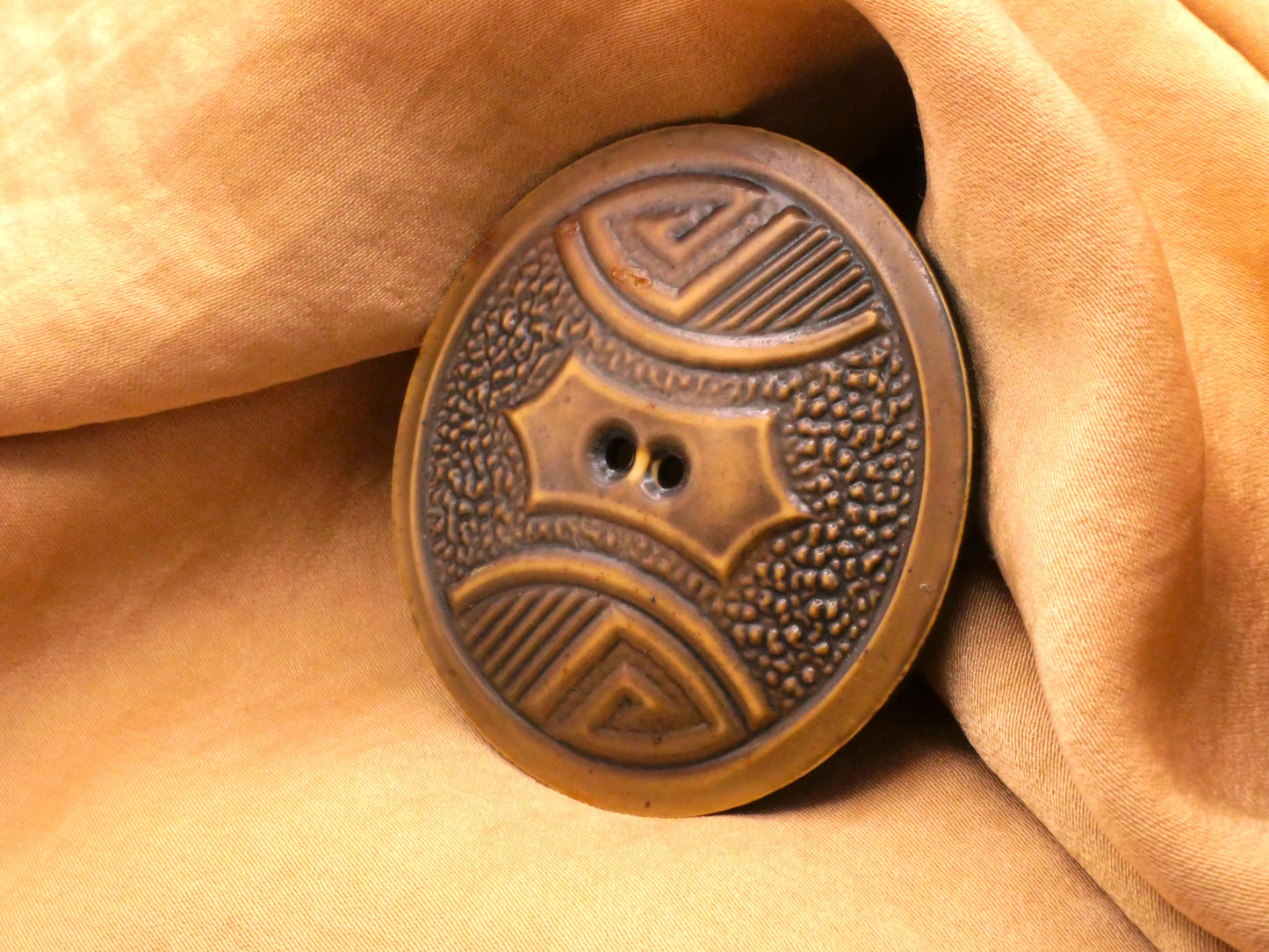 Celluloid Wafer Pressed Design Sew-Thru Button 46-48mm