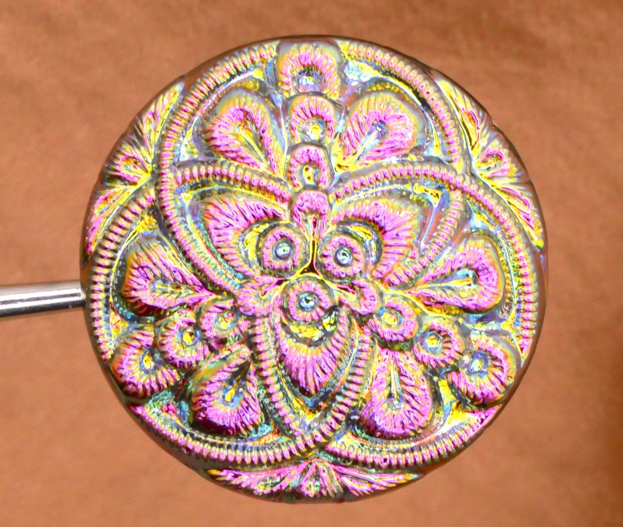 Celtic Knot Triad Czech Glass Iridescent Purple Green Pink 22mm