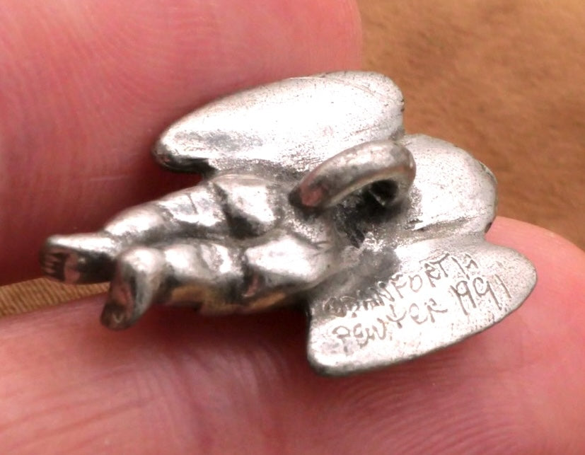 Danforth Pewter Cherub with Harp Button 16x23mm