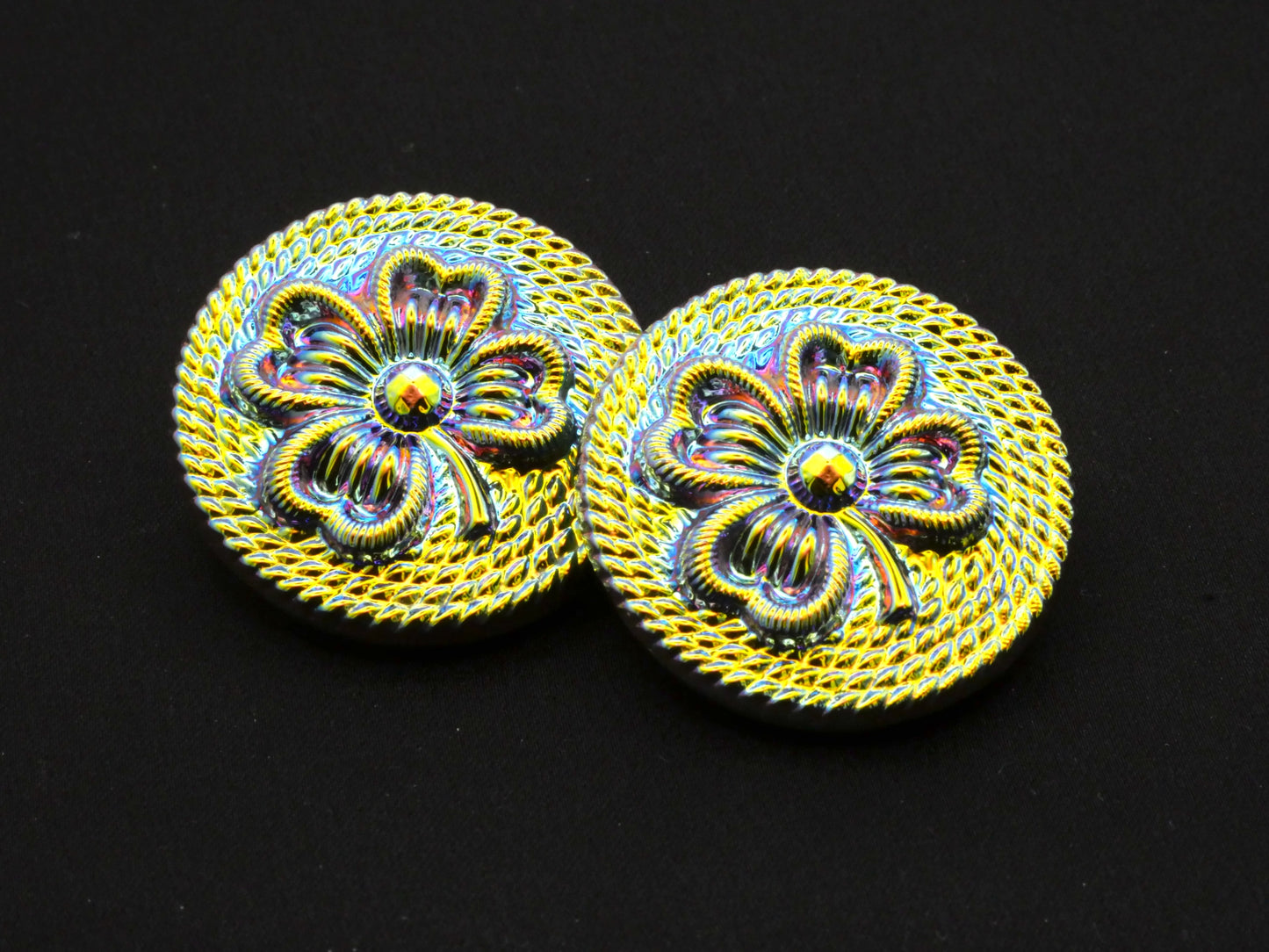 Four Leaf Clover Czech Glass Rope Design Iridescent Uranium Button 27mm