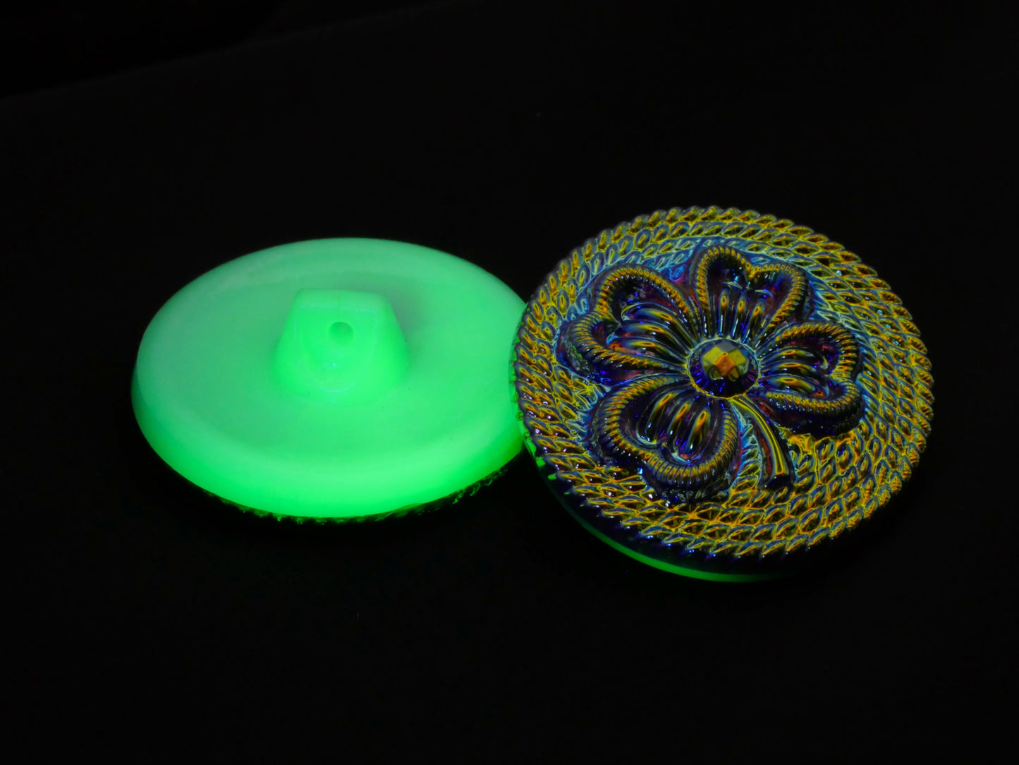 Four Leaf Clover Czech Glass Rope Design Iridescent Uranium Button 27mm