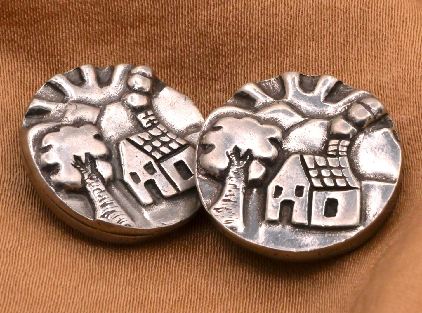 Danforth Pewter Cottage Back Mark Metal Button 18mm