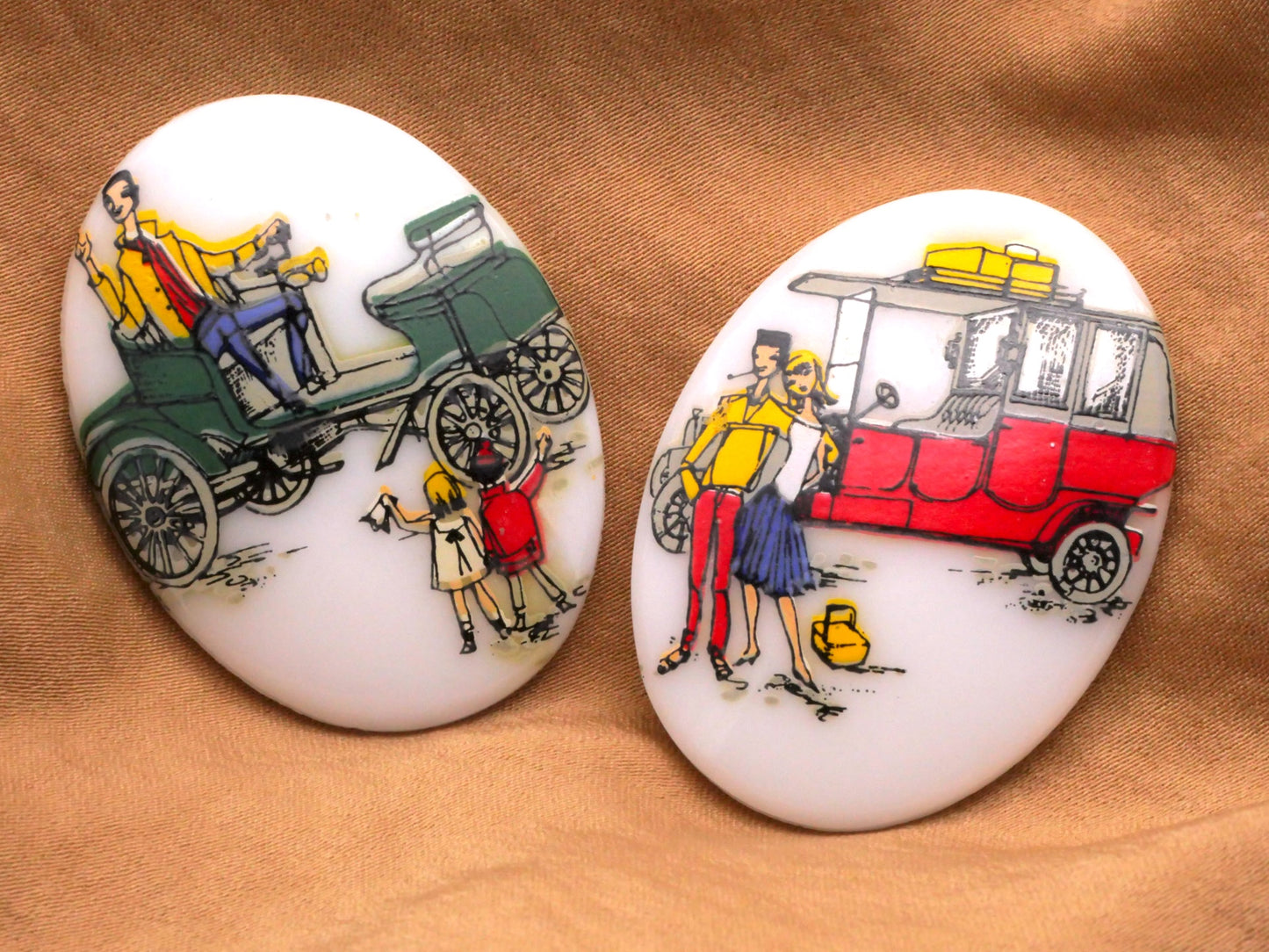 Automobile Early 1900s Style With People Glass Buttons 30x40mm