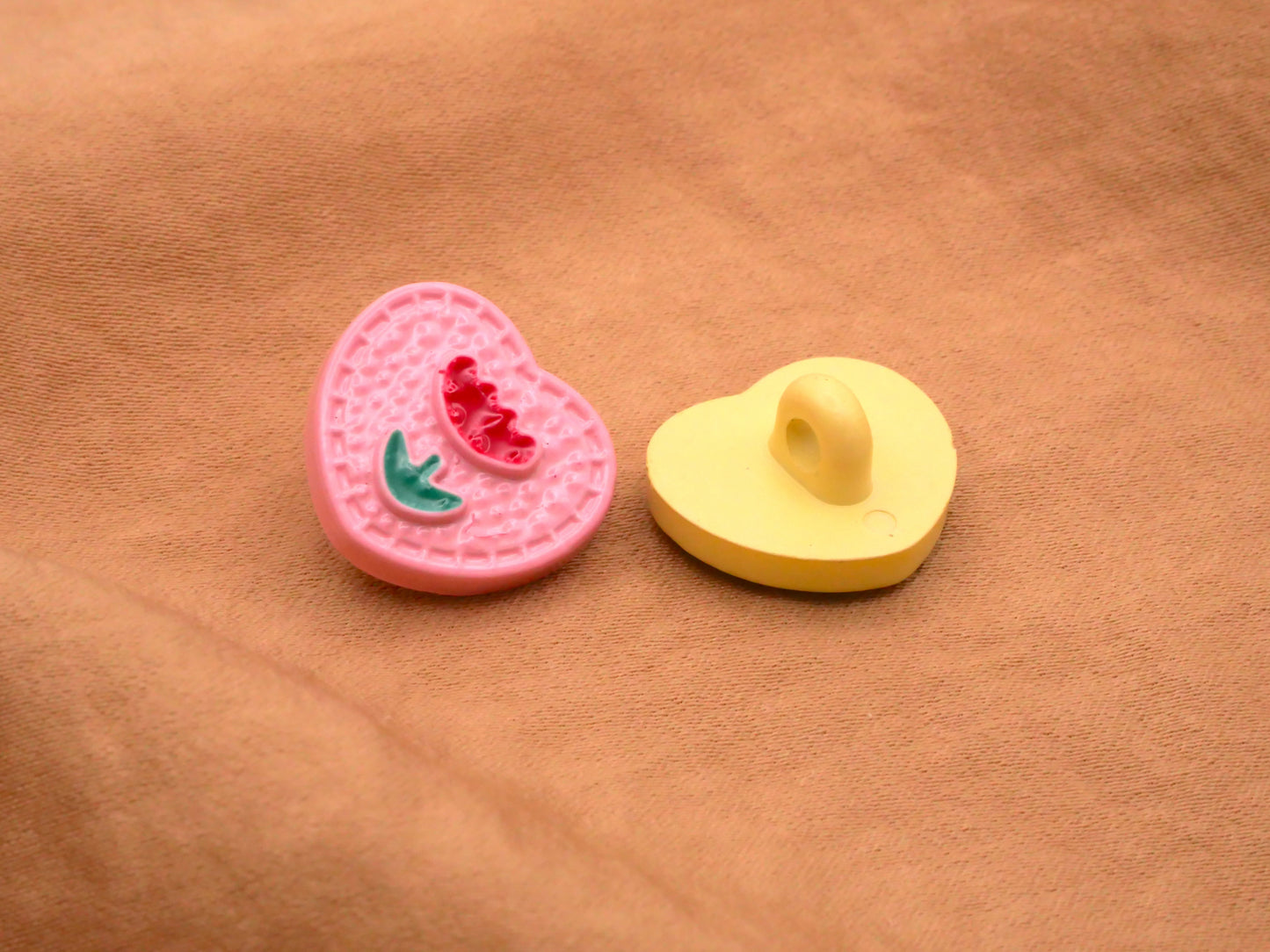 Heart Tulip Center Plastic Shank Button Various Colors 16x18mm