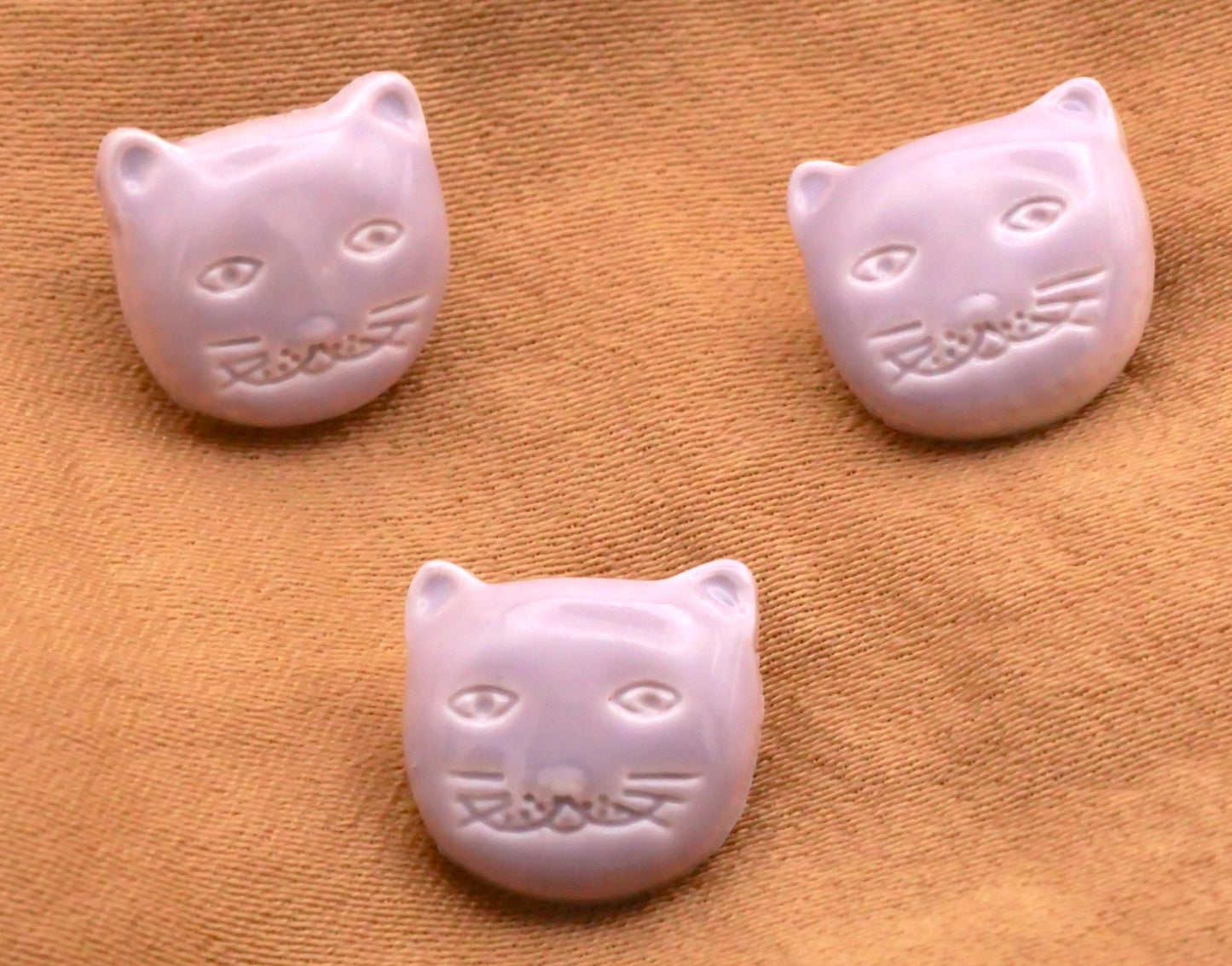Lavender Kitty Cat Face French France Plastic Button 10x11mm