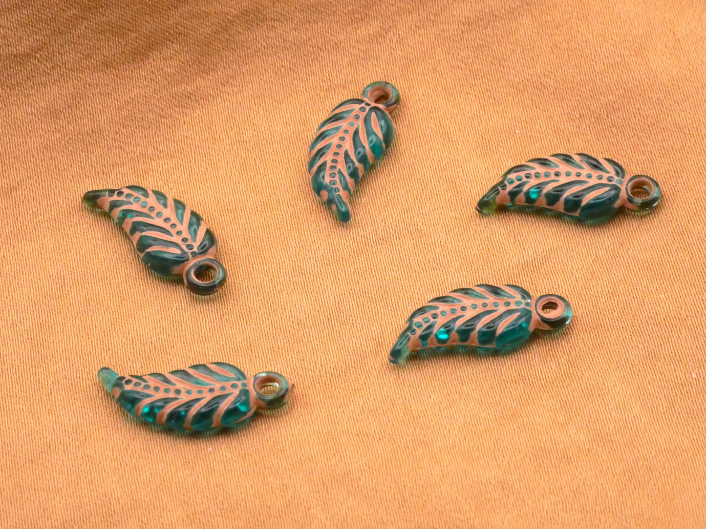 Leaf Charms Peacock Green Gold Set of Five Leaves 7x18mm