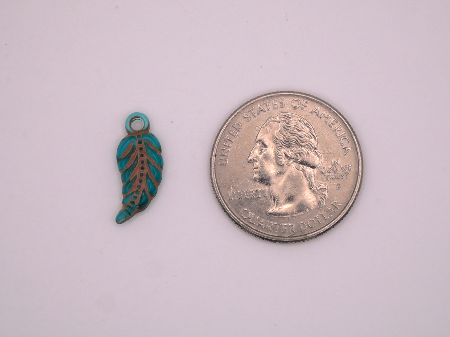 Leaf Charms Peacock Green Gold Set of Five Leaves 7x18mm