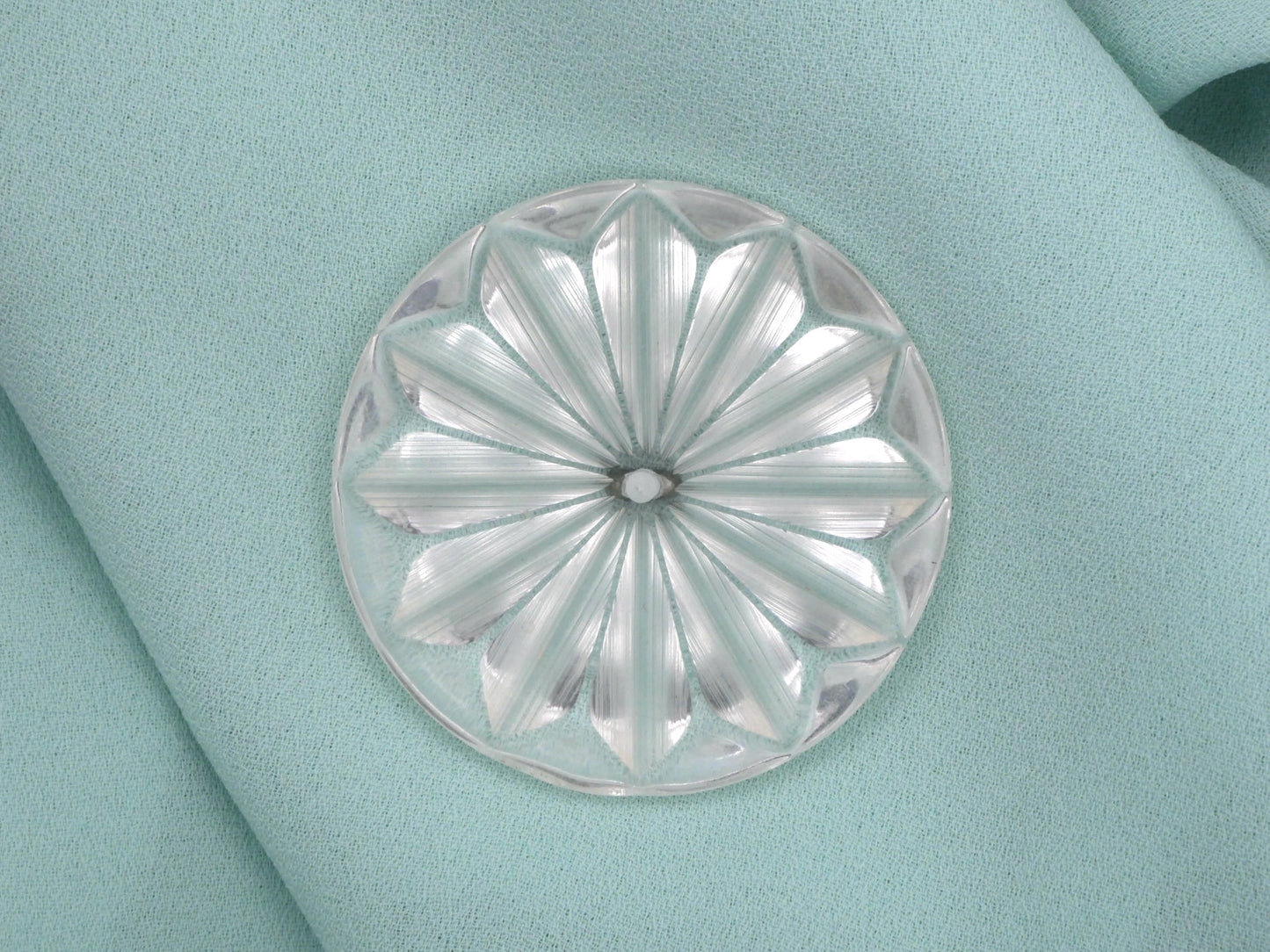 Lucite Snowflake Flower Sunburst 37mm