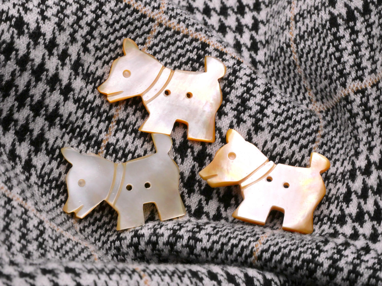 Dog Carved Mother of Pearl Sew-Thru Button 16x23mm