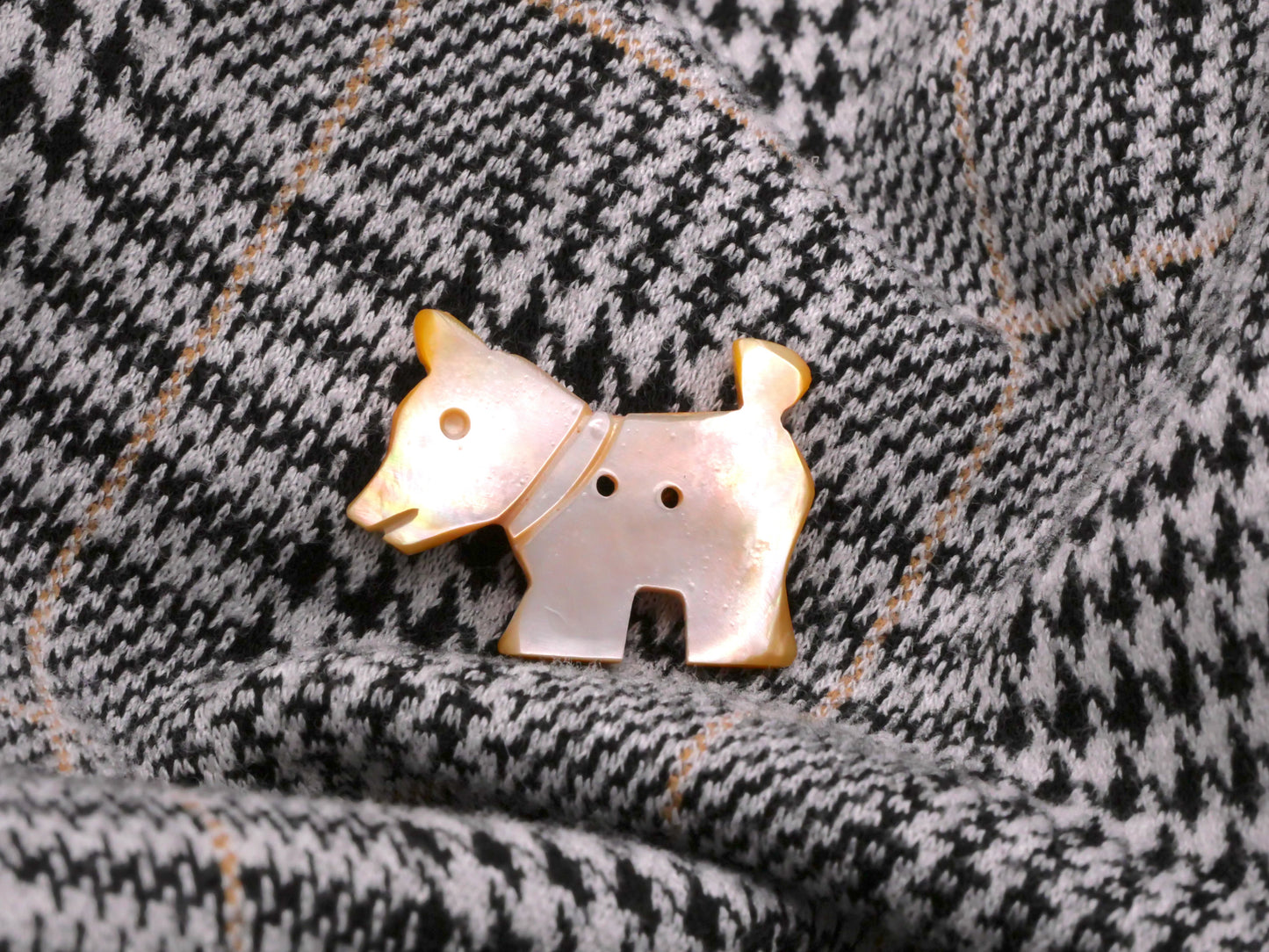 Dog Carved Mother of Pearl Sew-Thru Button 16x23mm