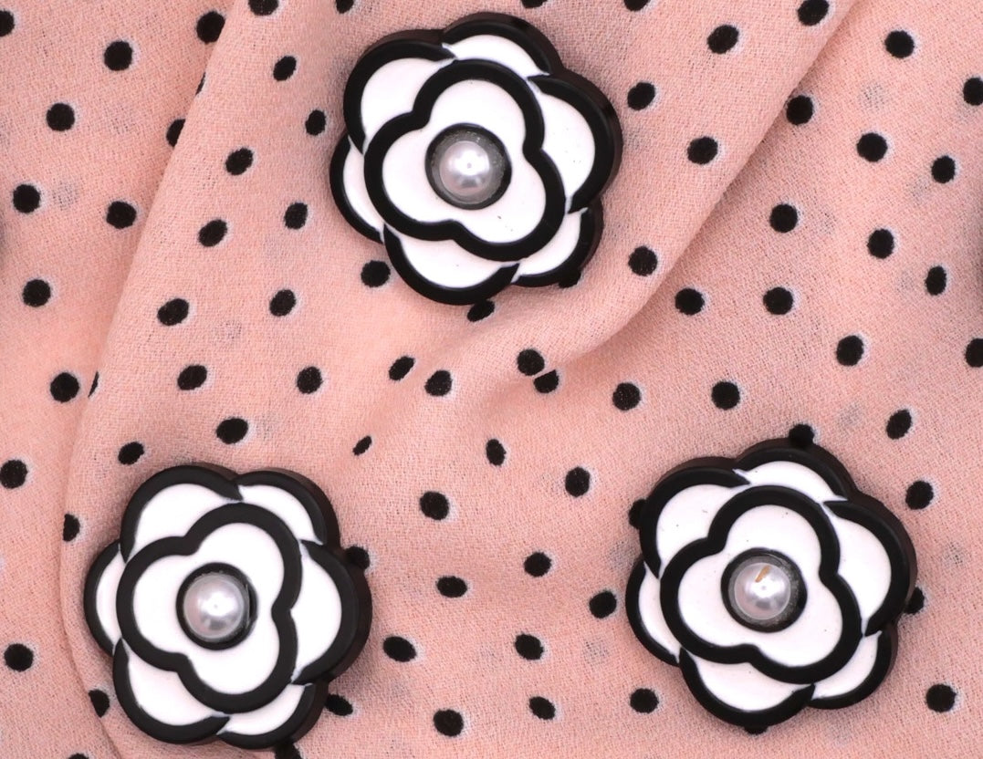 Mod Flowers Black White with Pearl 22mm