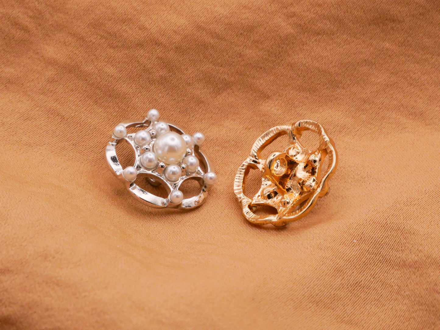 Pearl Rhinestone Star Wavy Silver Gold Metal Button Various 18mm