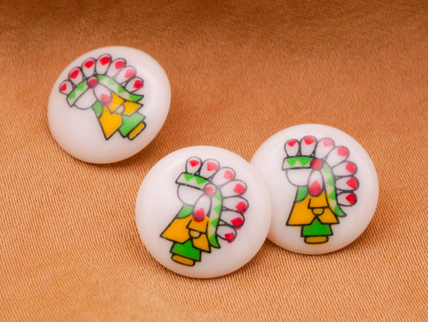 Native American Indian Chief Red Green Yellow Kids Plastic Button 13mm