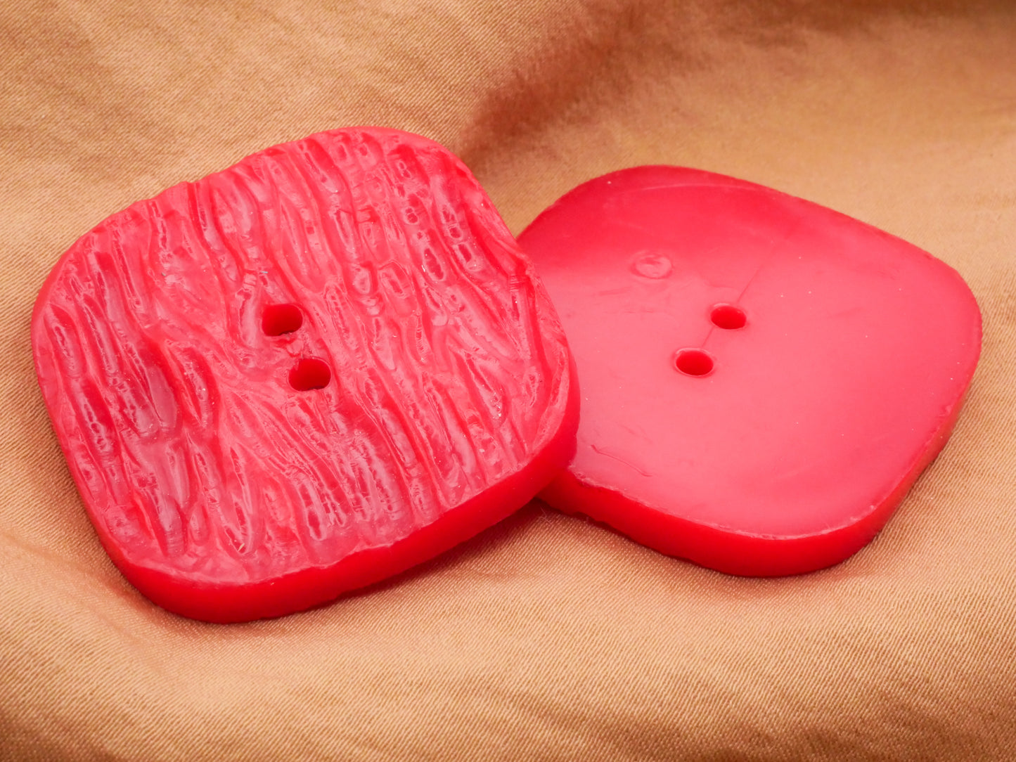 Tree Bark Carved Vintage Red Plastic Large Sew-Thru Button 38mm