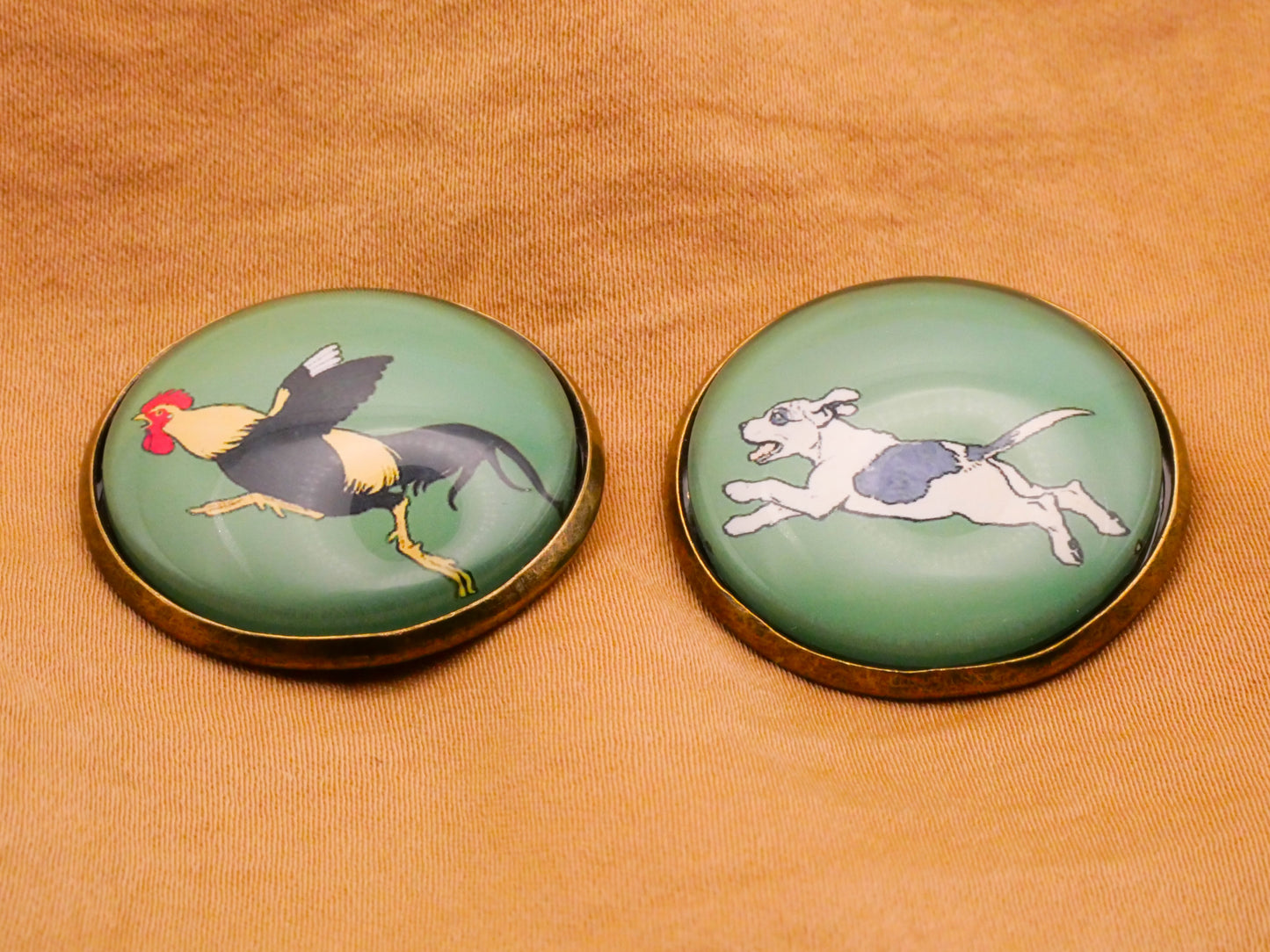 Dog Rooster Chase Glass Dome Metal Pair of Buttons 28mm