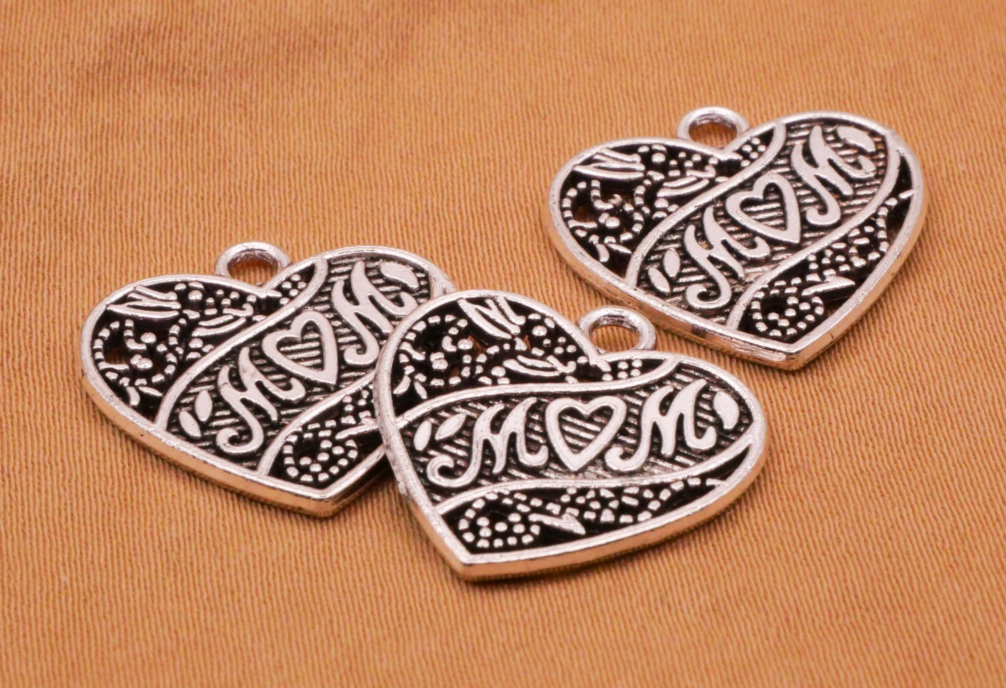 Mom Heart Mother's Day Metal Charm Embellishment 18mm