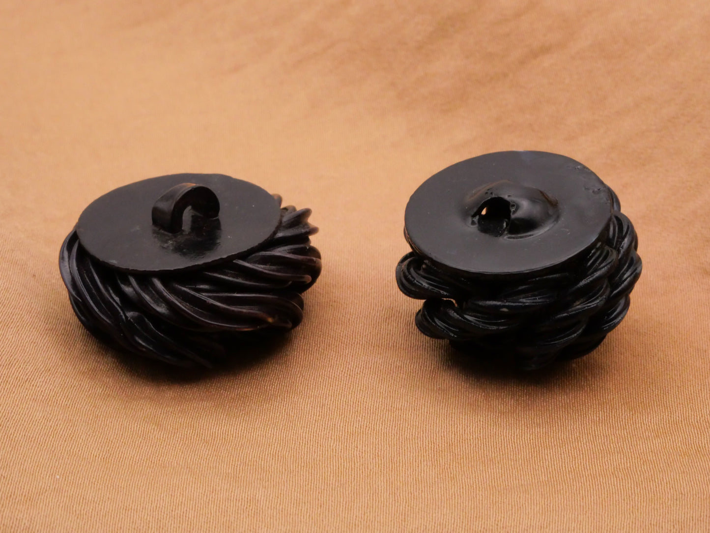 Extruded Celluloid Black Noodle Knot Early Plastic Vintage Button Various 26-28mm