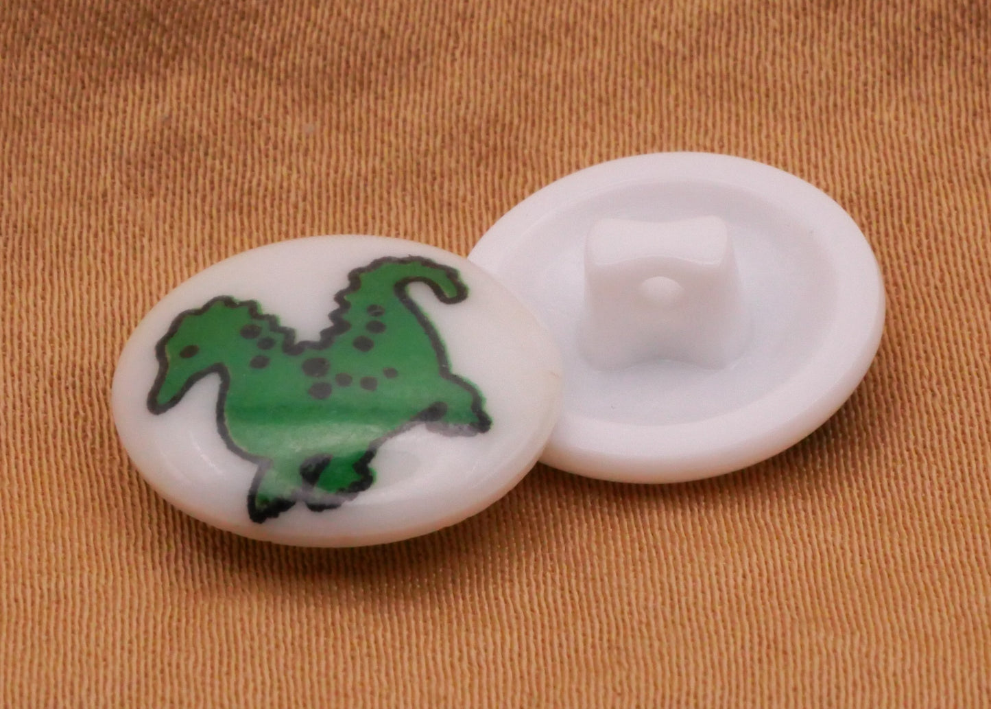 Dragon Green White Plastic Vintage Button 14mm