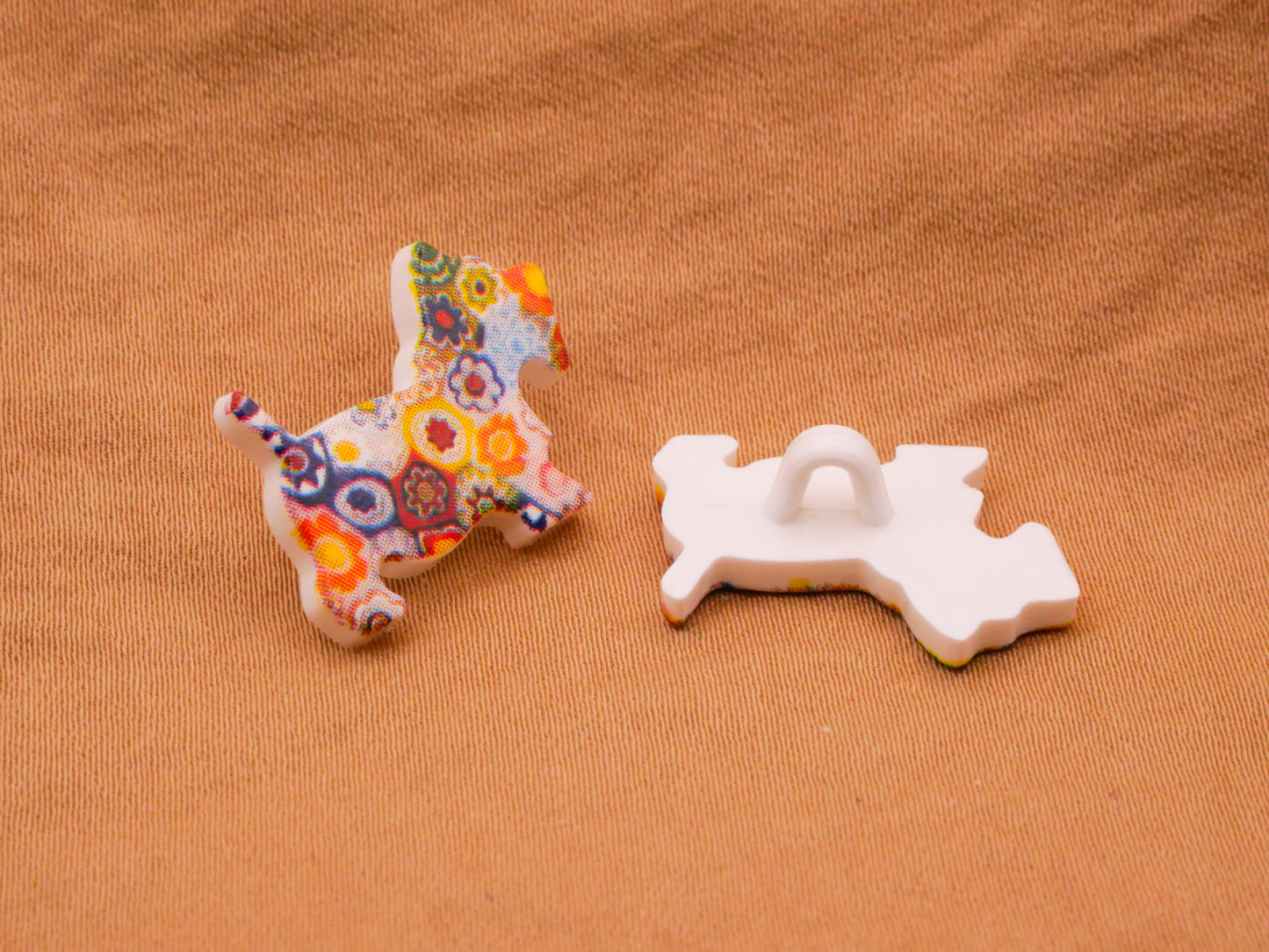Quilter Patchwork Scottie Dog JHB Plastic Button 16x20mm