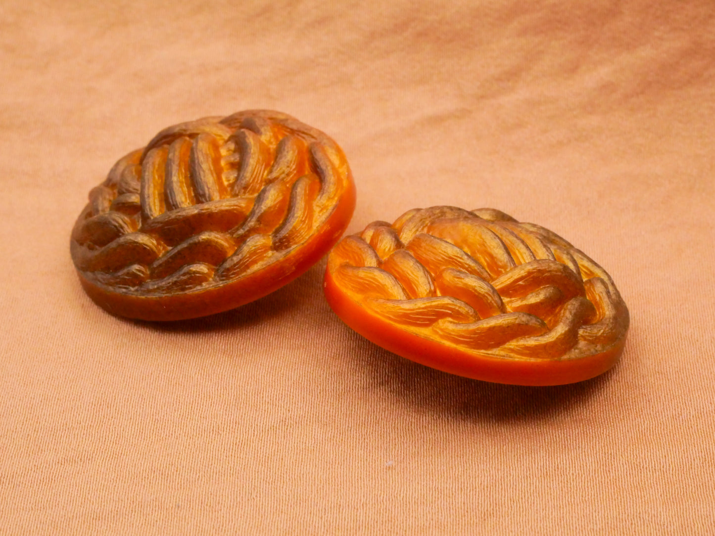 Ball of Yarn Look Yellow Gold Vintage Plastic Button 30mm
