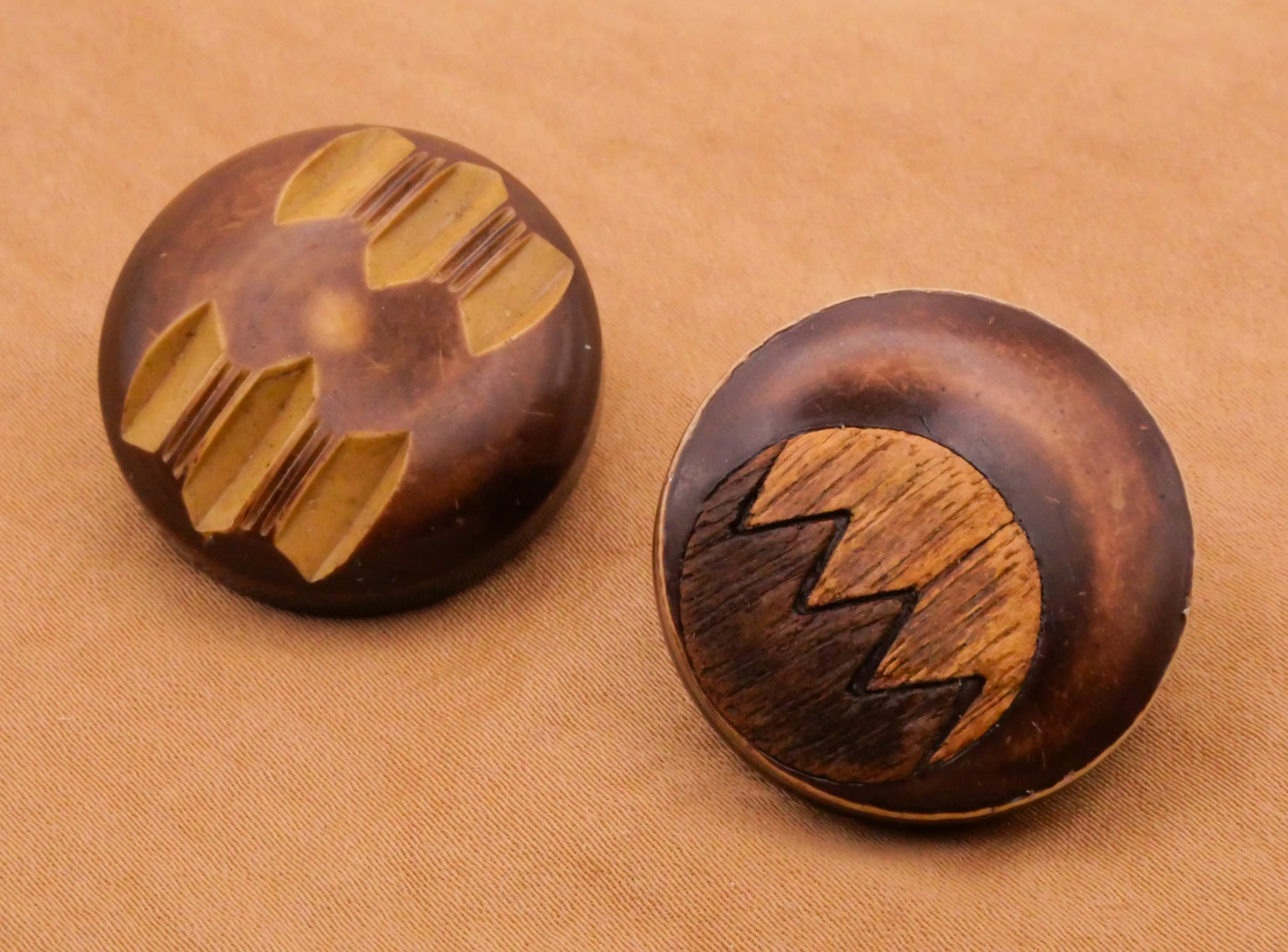 Celluloid Carved Wood Inlay Brown Early Plastic Vintage Button Various 25mm