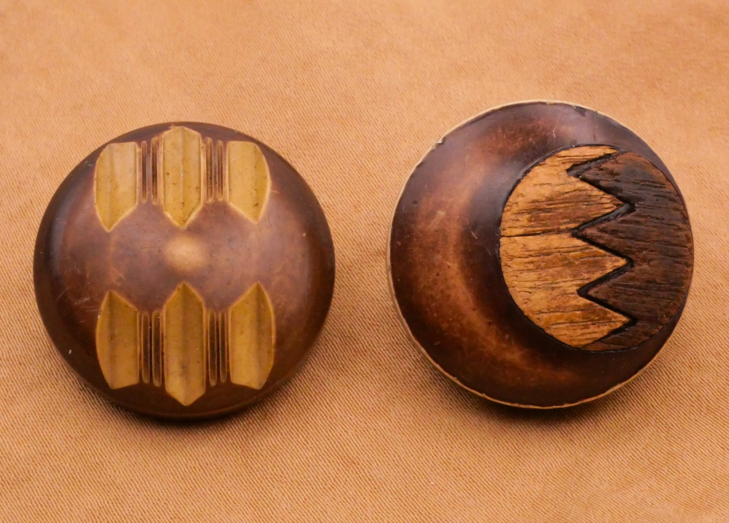 Celluloid Carved Wood Inlay Brown Early Plastic Vintage Button Various 25mm