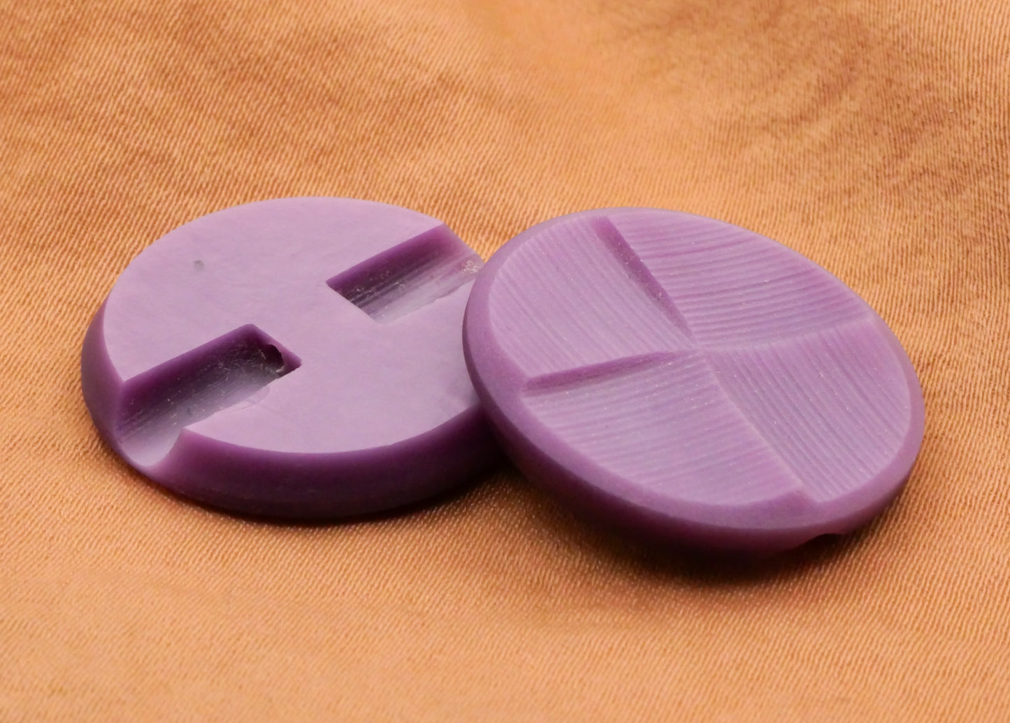 Pinwheel Purple Texture Vintage Tunnel Shank Button 23mm