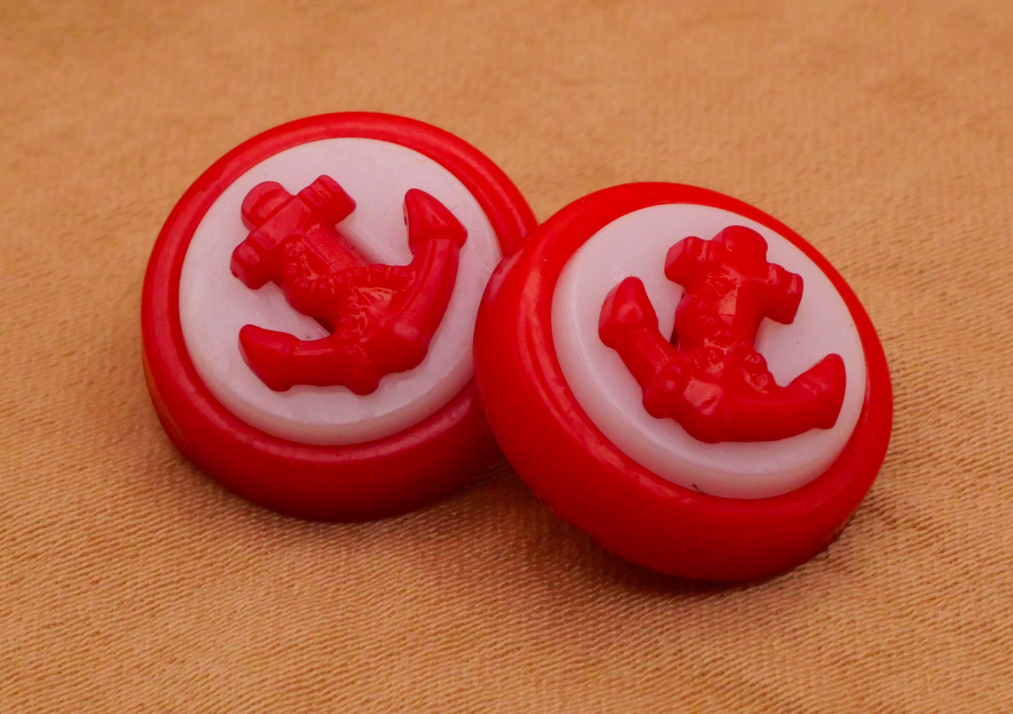 Anchor Nautical Red White Plastic Set of Ten Buttons 14mm