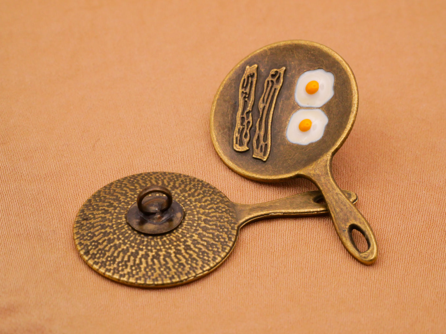 Frying Pan Breakfast Eggs Bacon Bronze Metal Button 24x42mm
