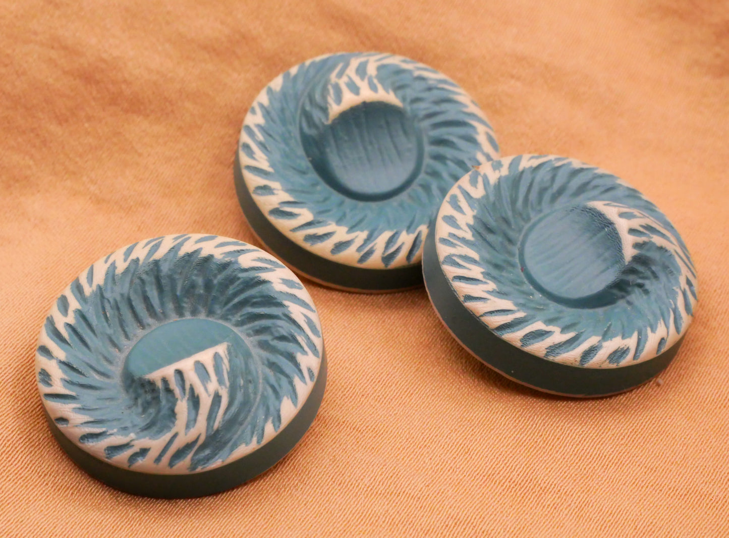 Buffed Celluloid Blue Swirl Wood Grain Look Early Plastic Vintage Button 22mm
