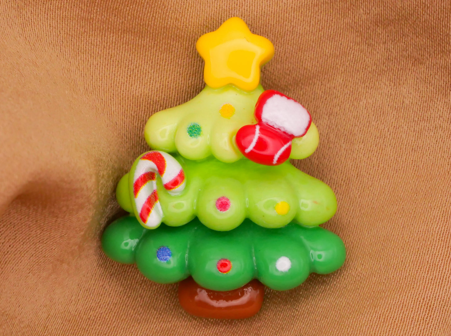 Christmas Tree Candy Cane Stocking Star Plastic Kids Button 25x31mm