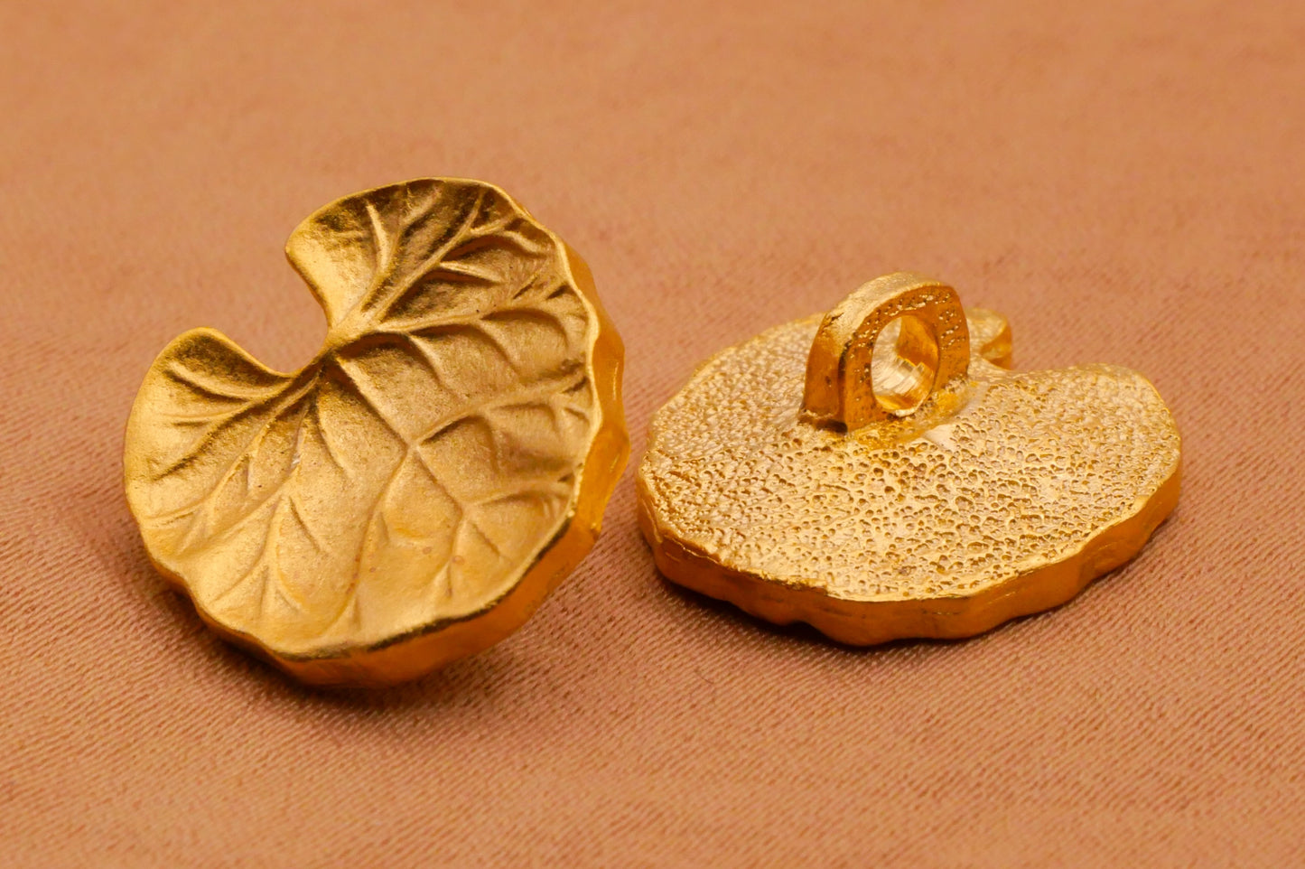 Lily Pad Leaf Vintage Gold Metal Button 16x17mm