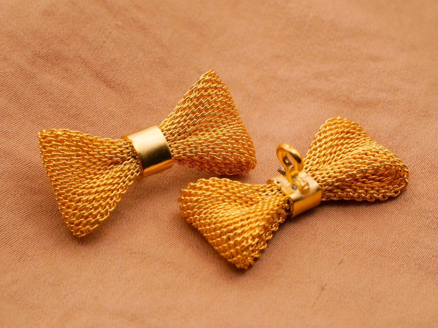 Bow Mesh Gold Metal Vintage Button 16x30mm