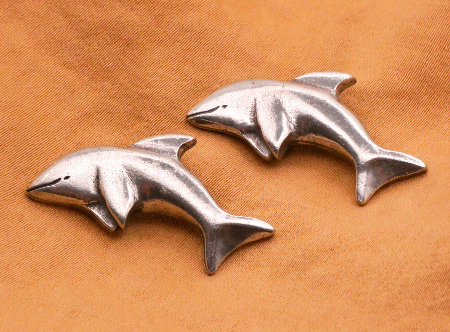 Dolphin Danforth Pewter Back Mark Metal Button 16x31mm