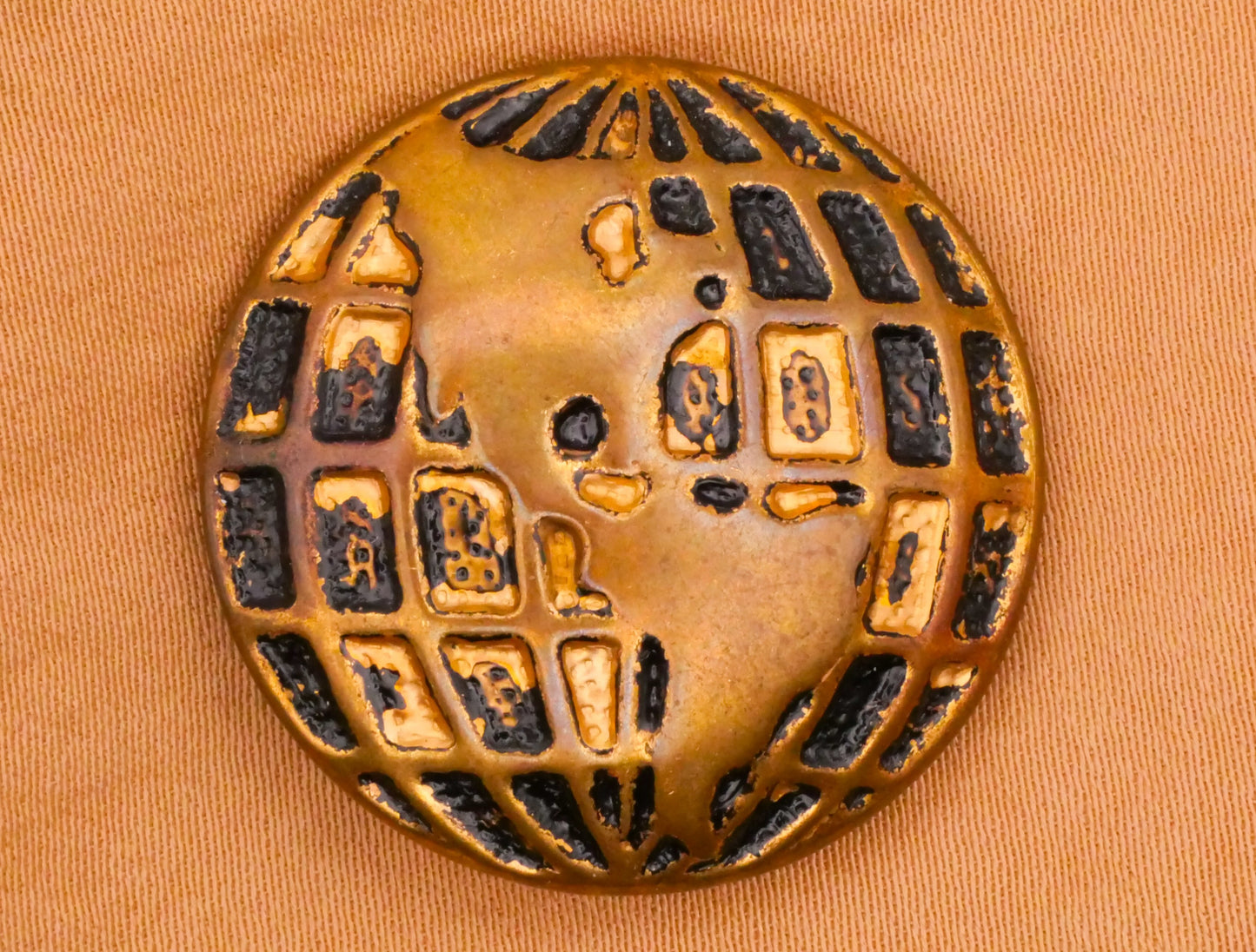 Globe Earth Americas Vintage Brass Metal Button 28mm