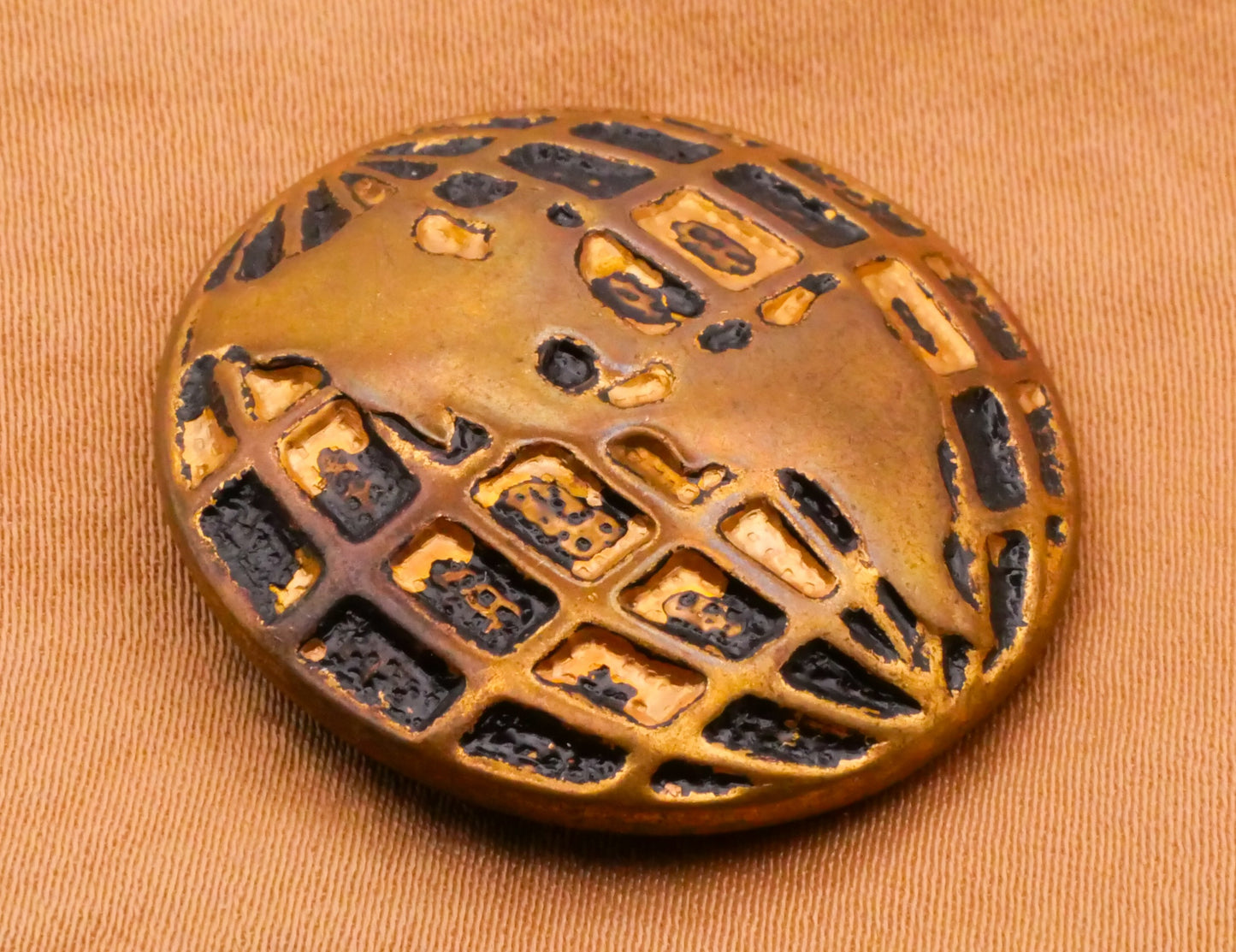 Globe Earth Americas Vintage Brass Metal Button 28mm