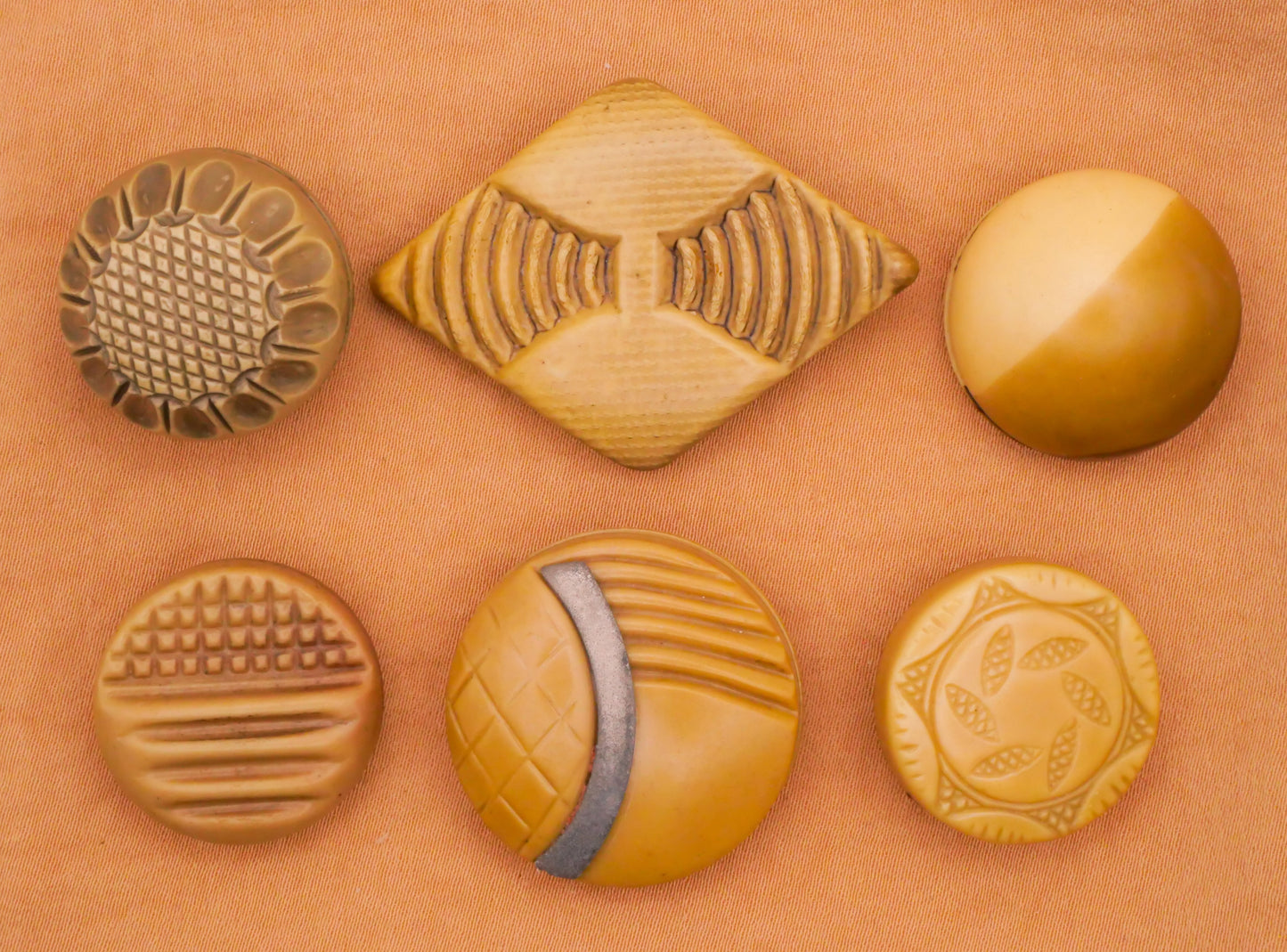 Celluloid Bubble Tight Top Texture Tan Vintage Button Various 22-43mm