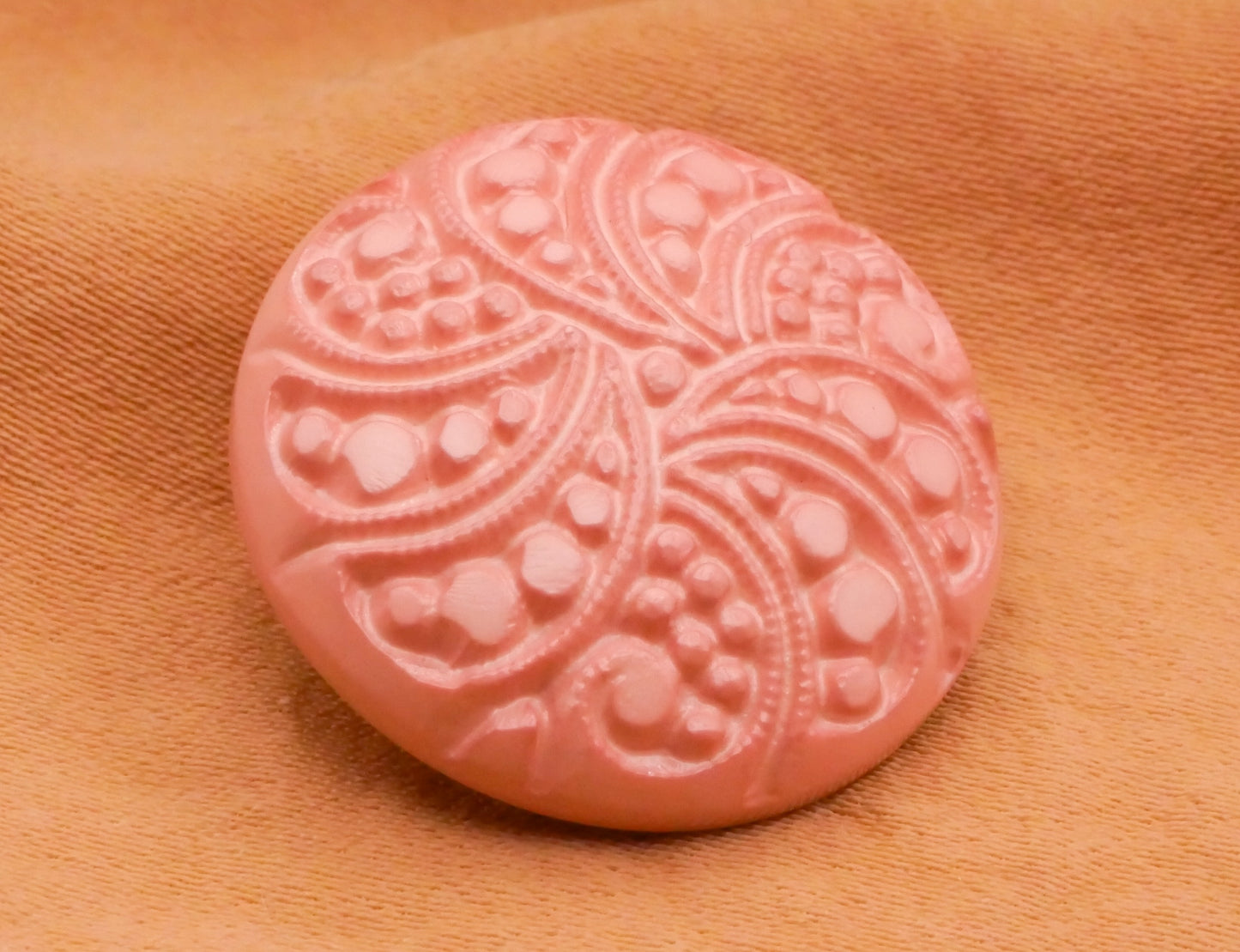 Swirl Dot Dusty Rose Pink Plastic Button 23mm