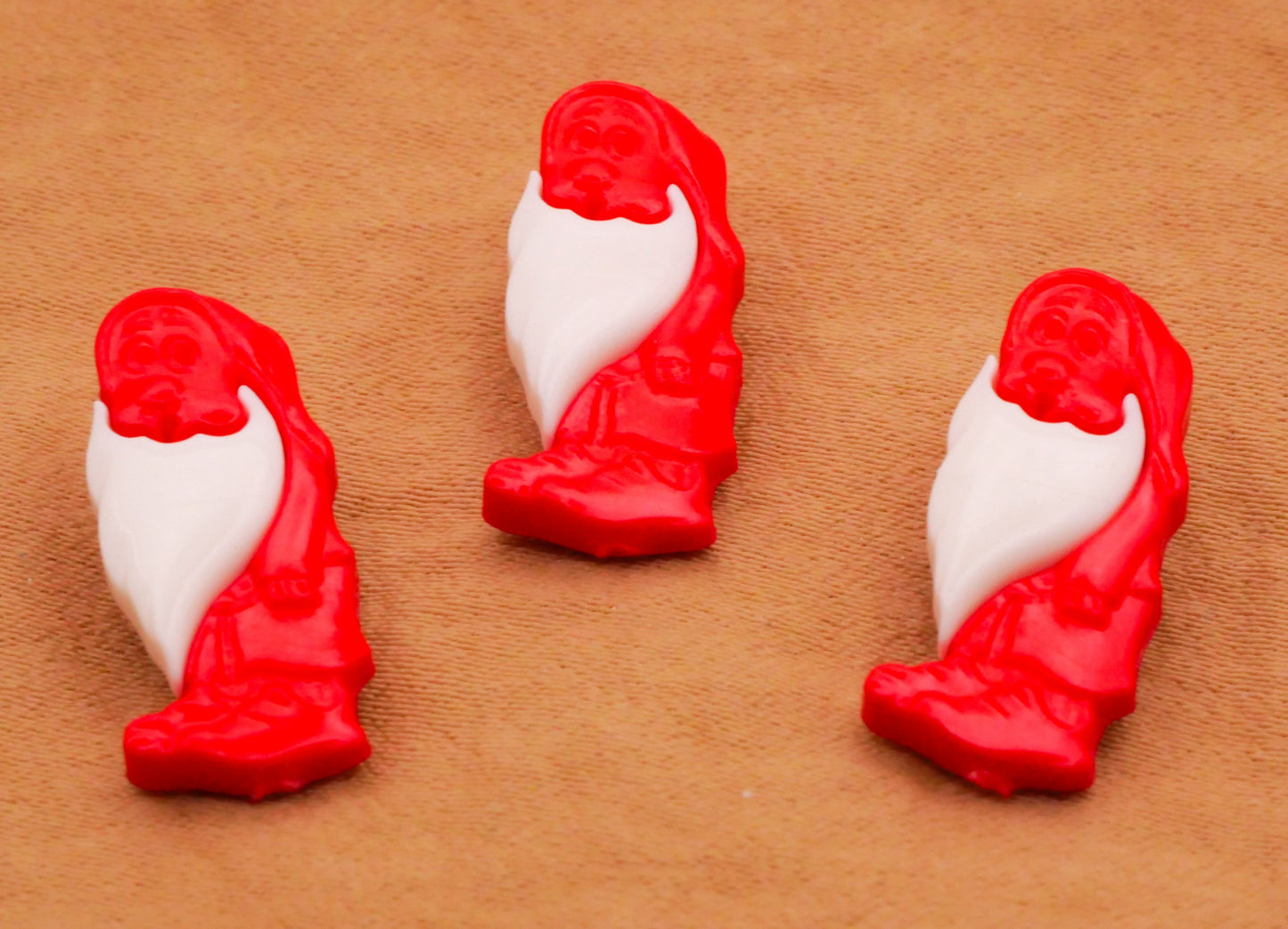 Sleepy Snow White Seven Dwarfs Red Plastic Button 8x19mm