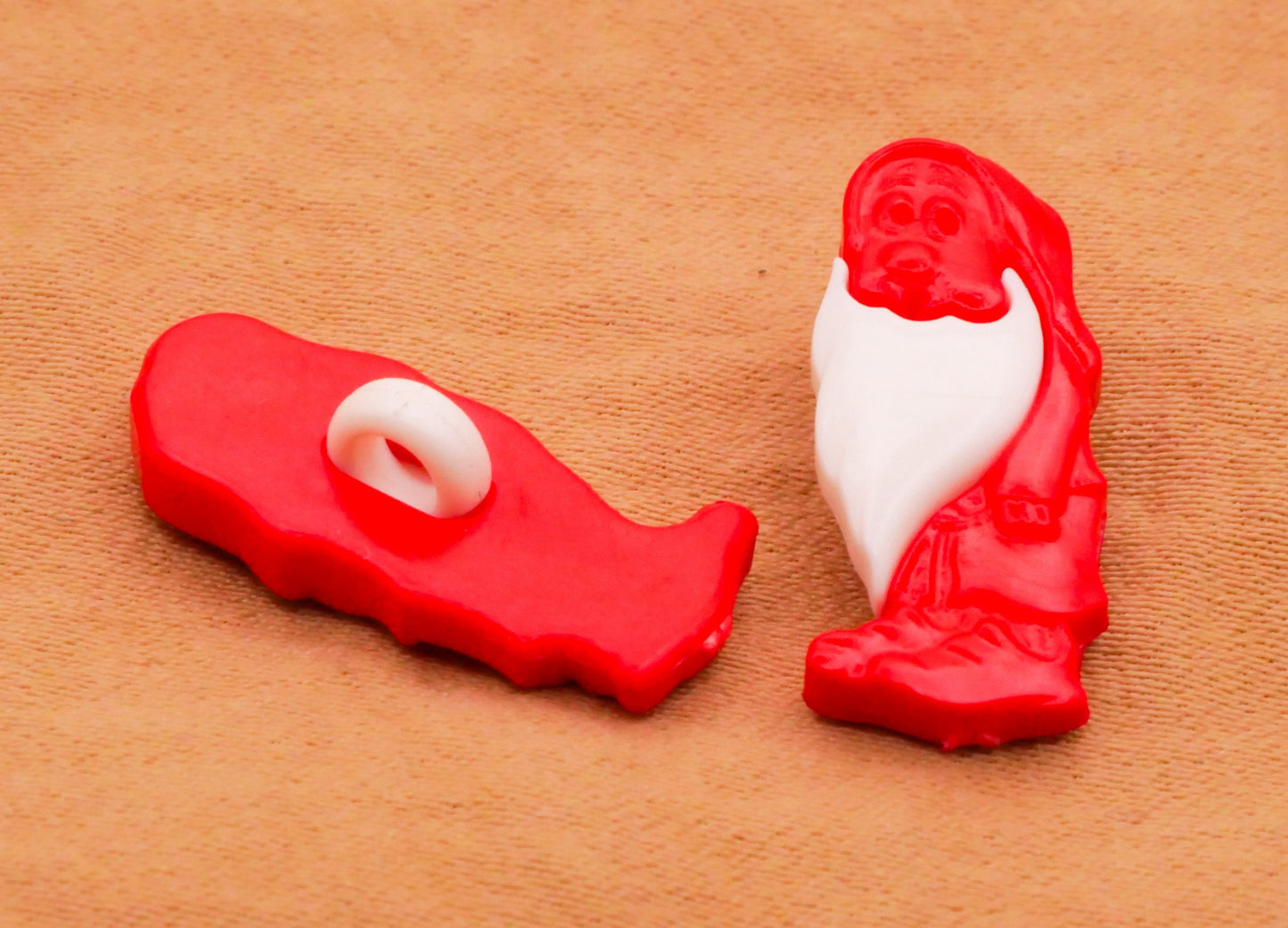 Sleepy Snow White Seven Dwarfs Red Plastic Button 8x19mm