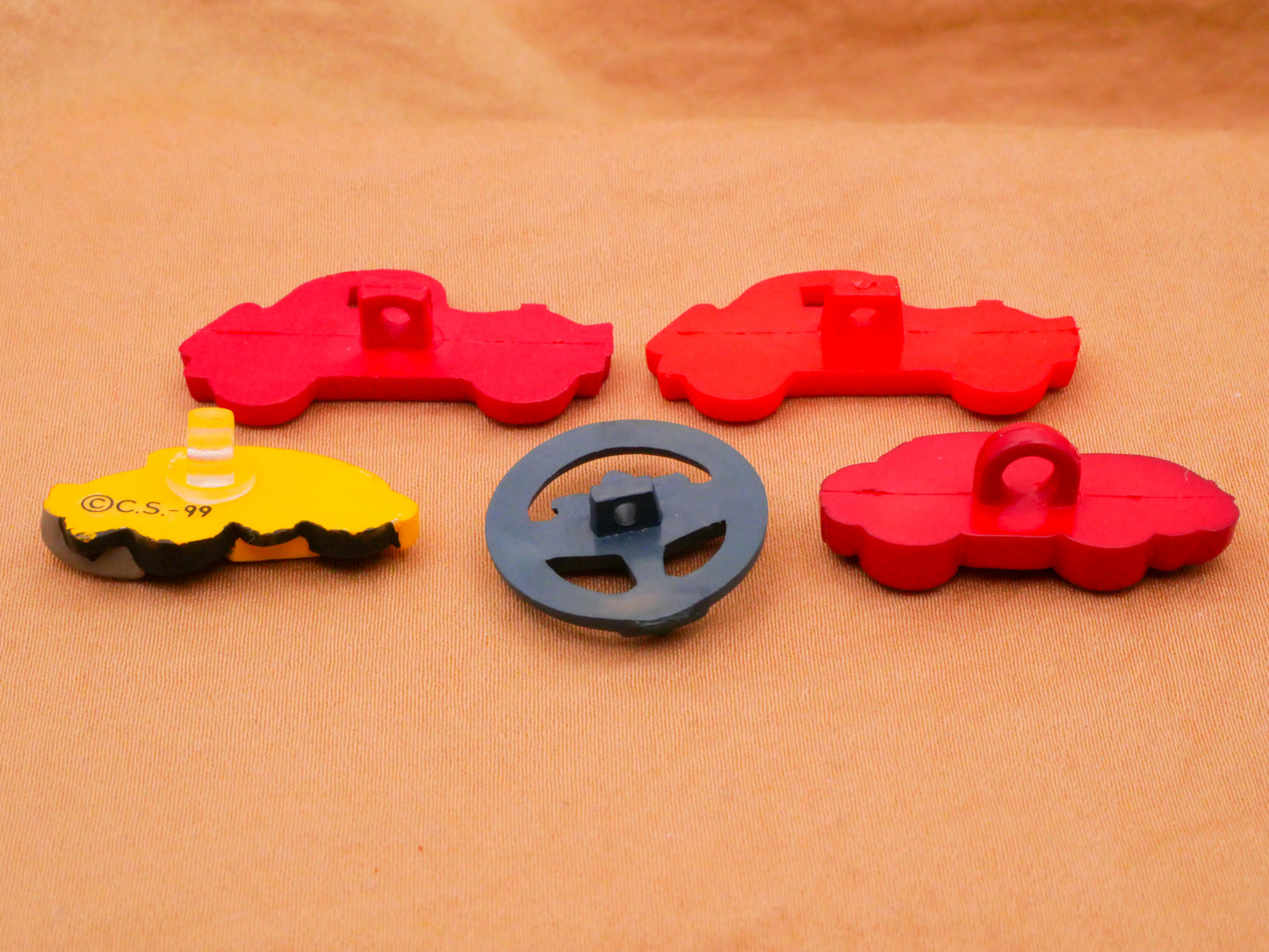 Vehicles Car Airplane Red Yellow Blue Plastic Button Various 12-31mm