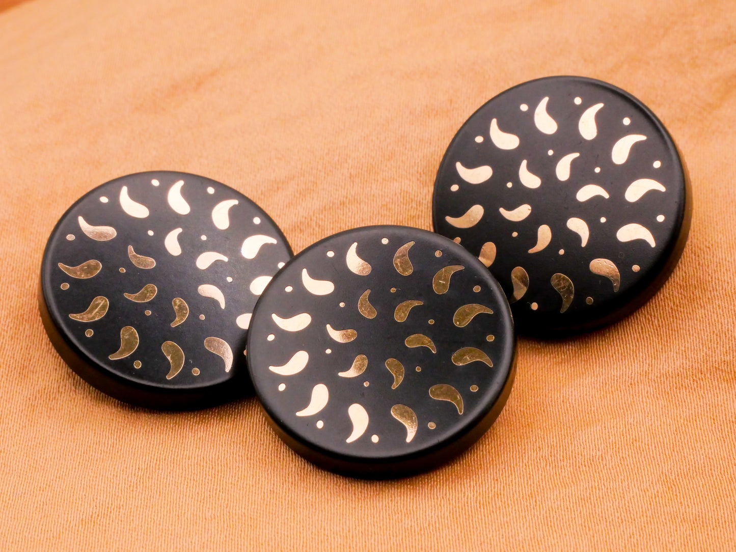Paisley Sun Mandala Black Gold Metal Button 23mm
