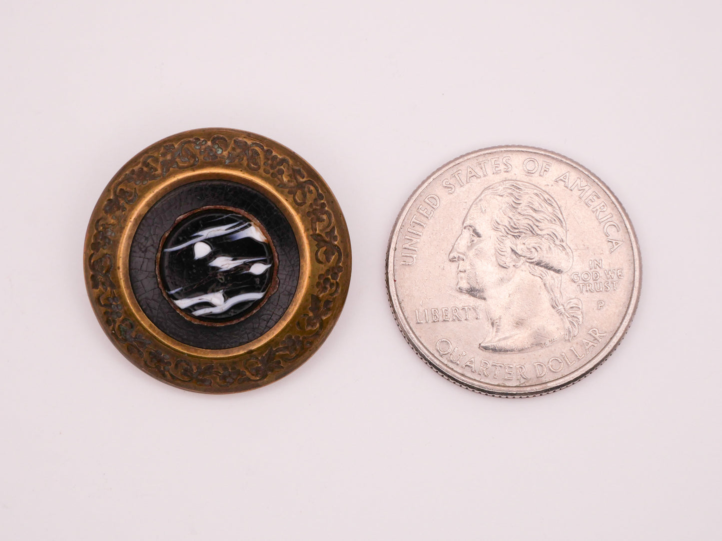 Leaf Flower Wreath Black White Glass Metal Victorian Button 25mm