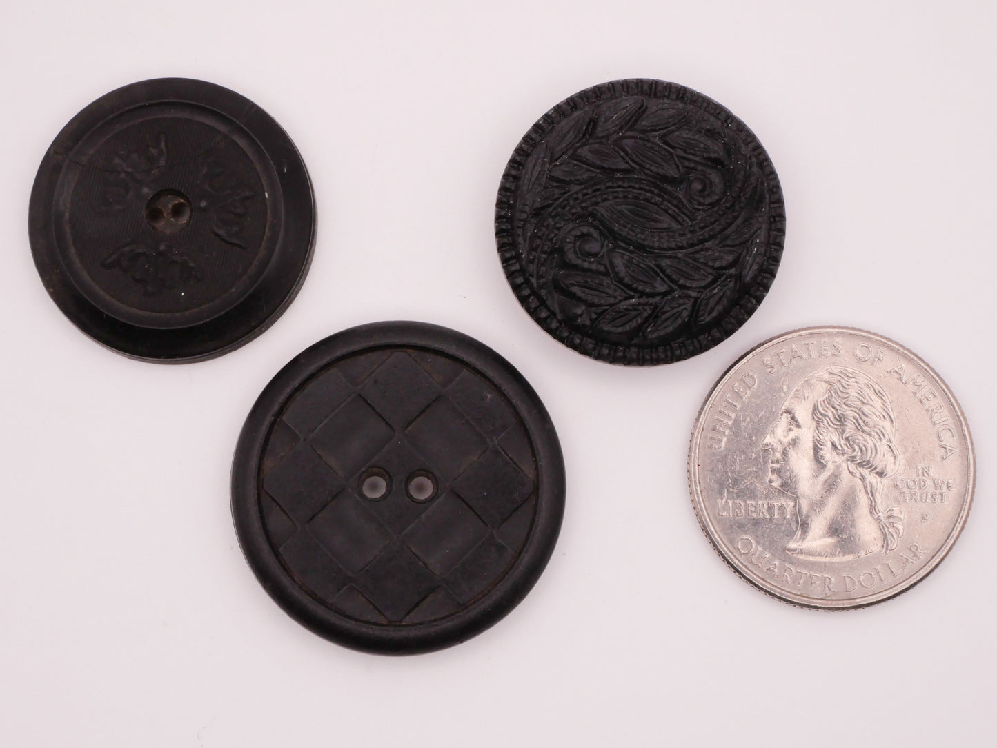Rubber Composition Crown Check Leaf Vintage Button Various 24-28mm