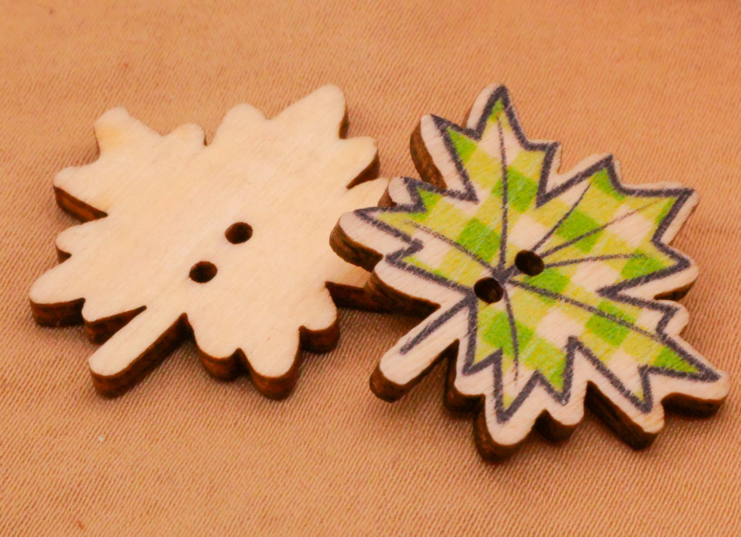 Maple Leaf Gingham Pattern Wood Set of Ten Buttons 25x26mm
