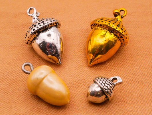 Acorn Silver Gold Vintage Plastic Charm Embellishment Various 20-27mm