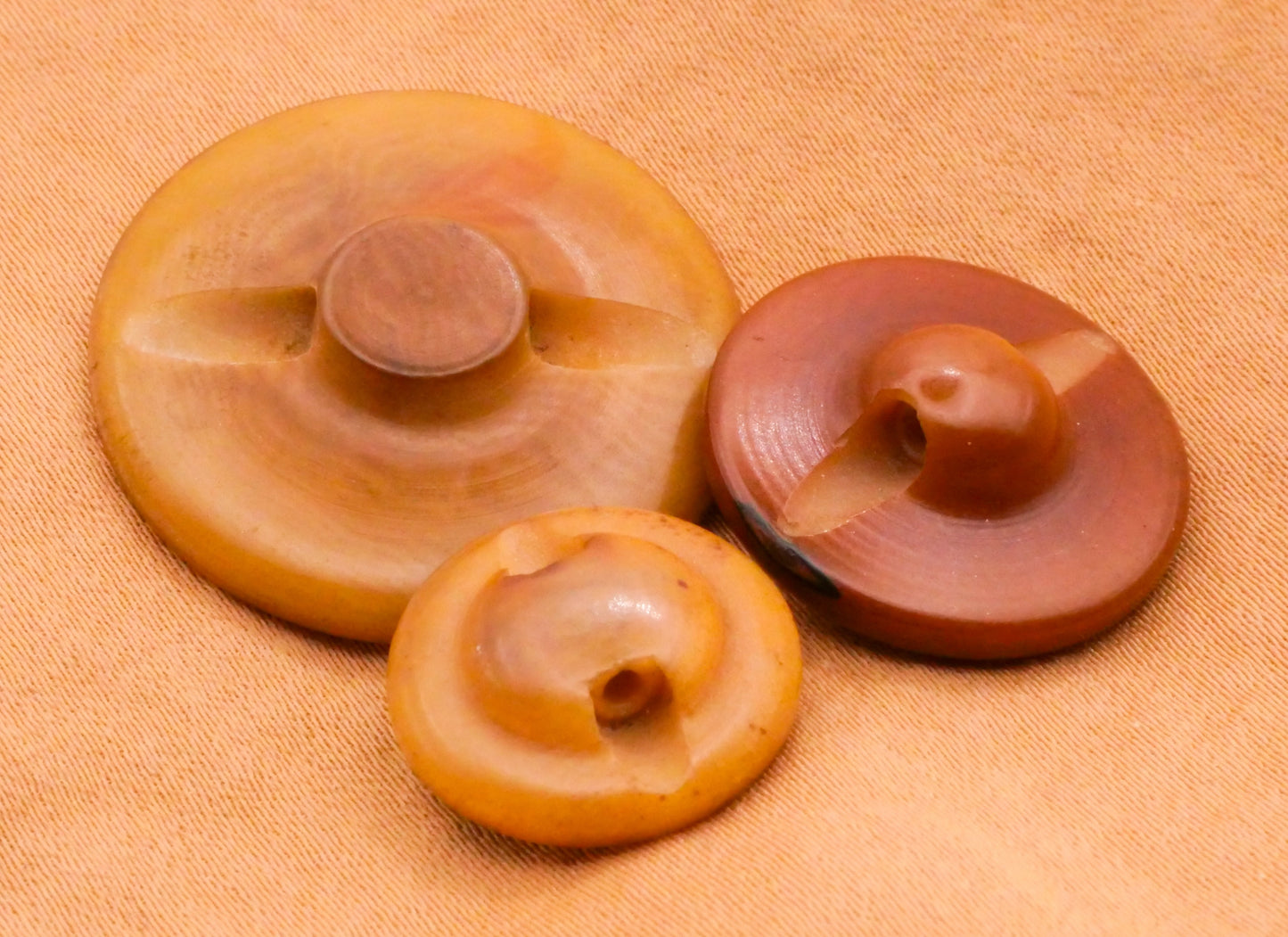Plaid Vegetable Ivory Tagua Nut Vintage Set of Three Buttons 15-26mm
