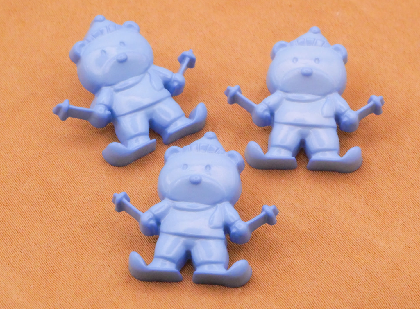 Ski Skiing Bear Baby Blue JHB Plastic Button Various 21x22mm